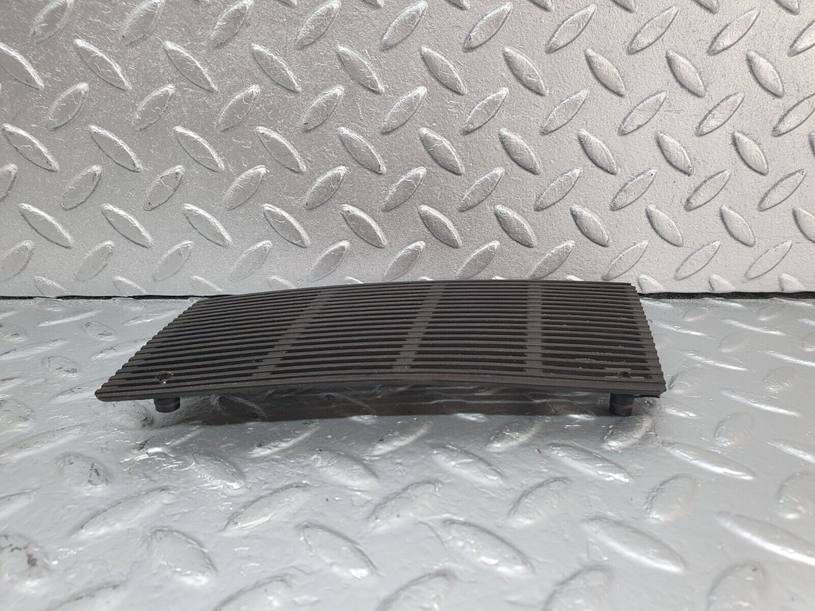 43676 Mercedes-Benz C126 380SEC Coupe Dashboard Speaker Cover Left Side