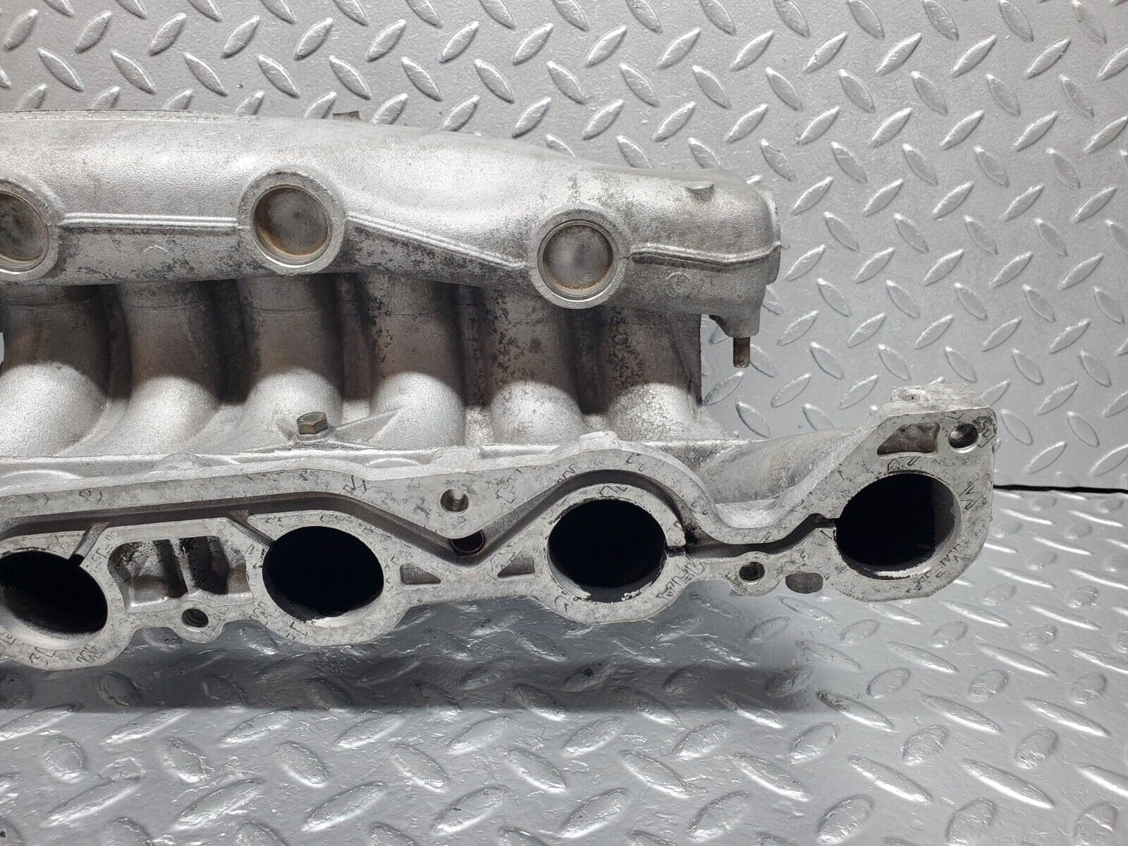 45438 Mercedes-Benz 280E M110.988 Intake Manifold 1101413701
