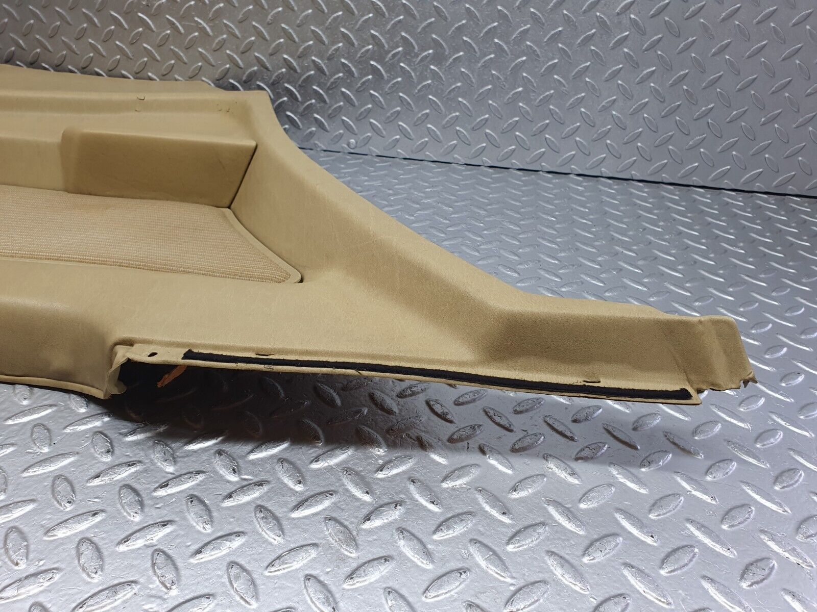 44052 Mercedes-Benz C123 230CE Coupe Rear Left Card Panel Beige