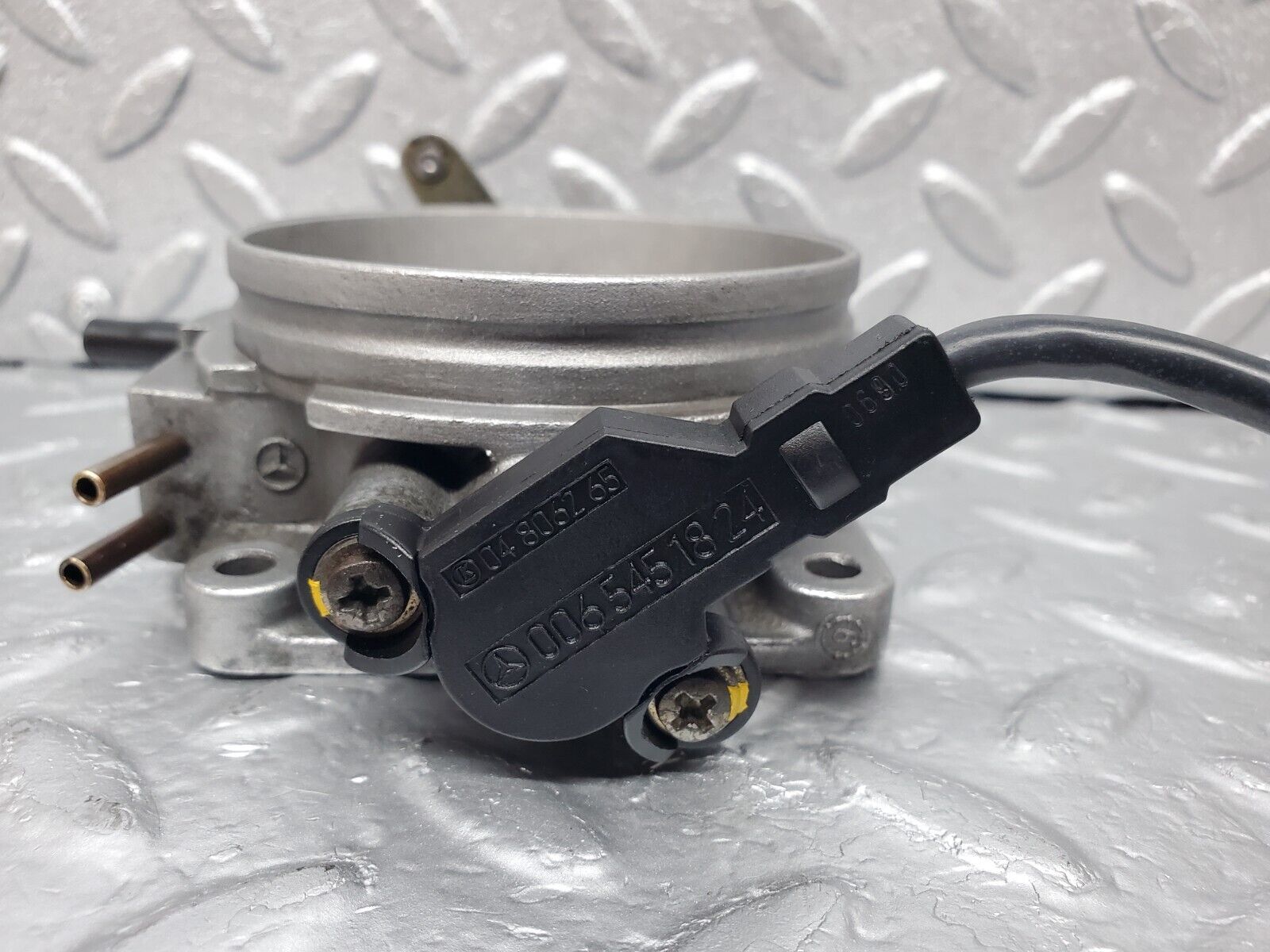 45089 Mercedes-Benz R129 300SL Coupe Throttle Body Valve 0021402053 0065451824