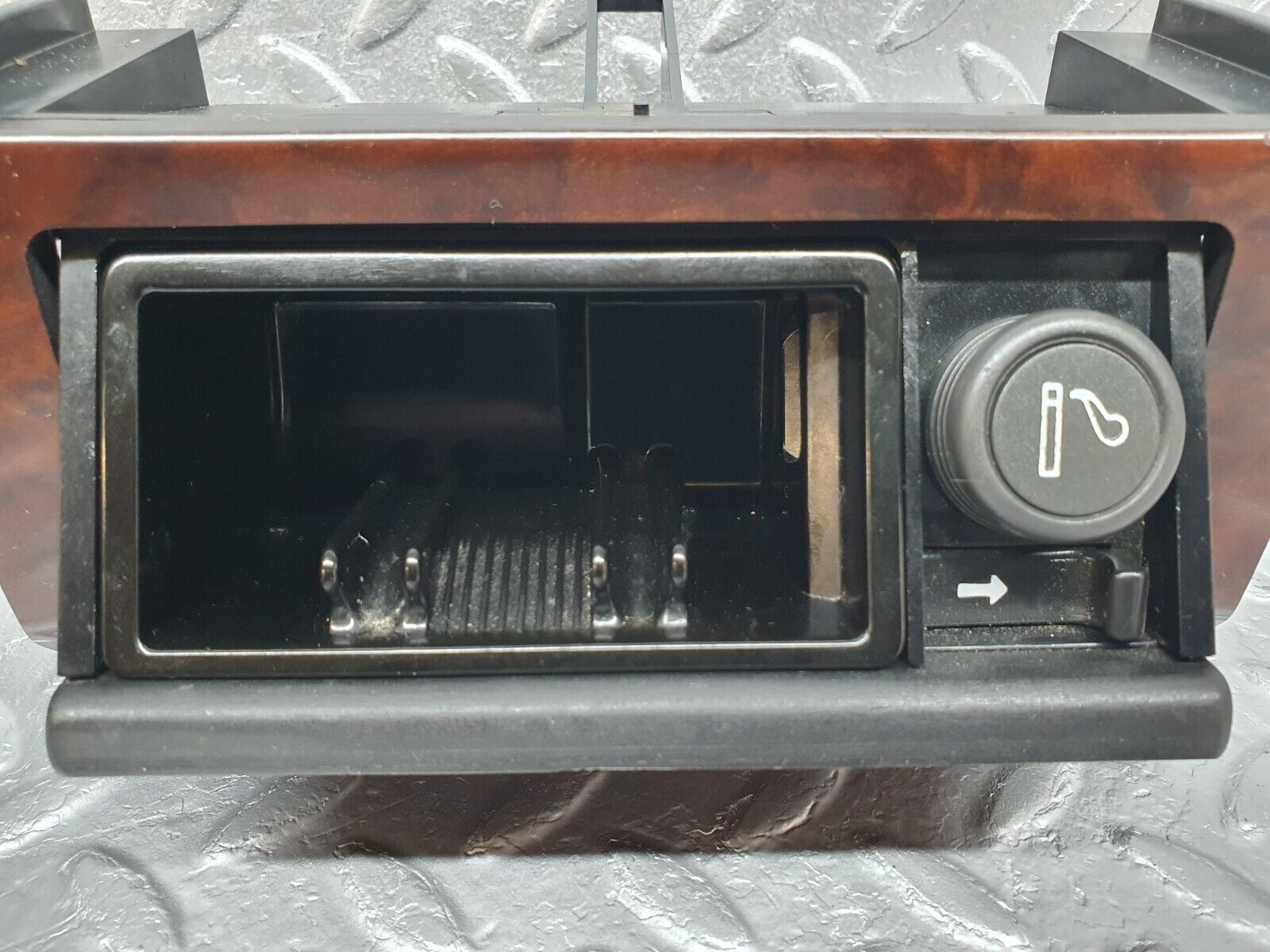 41910 Mercedes-Benz W202 C200 Centre Console Ashtray Wood Finish 2028100028