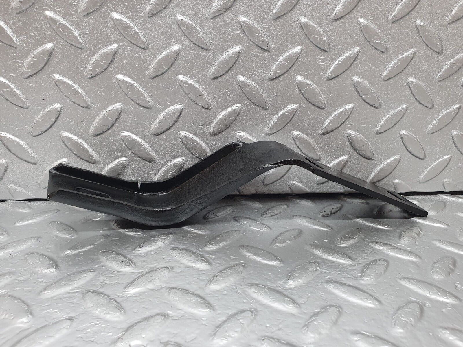 44220 Mercedes-Benz C123 230CE Coupe Rear Bumper Bracket