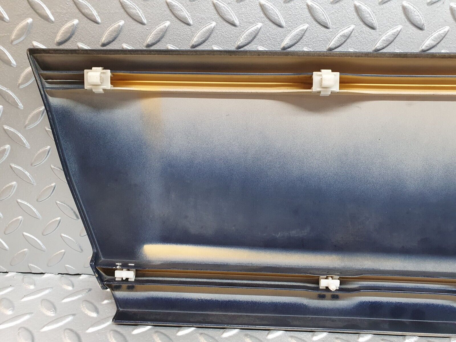 42177 Mercedes-Benz R129 320SL Coupe Right Door Lower Moulding Trim 1296900440