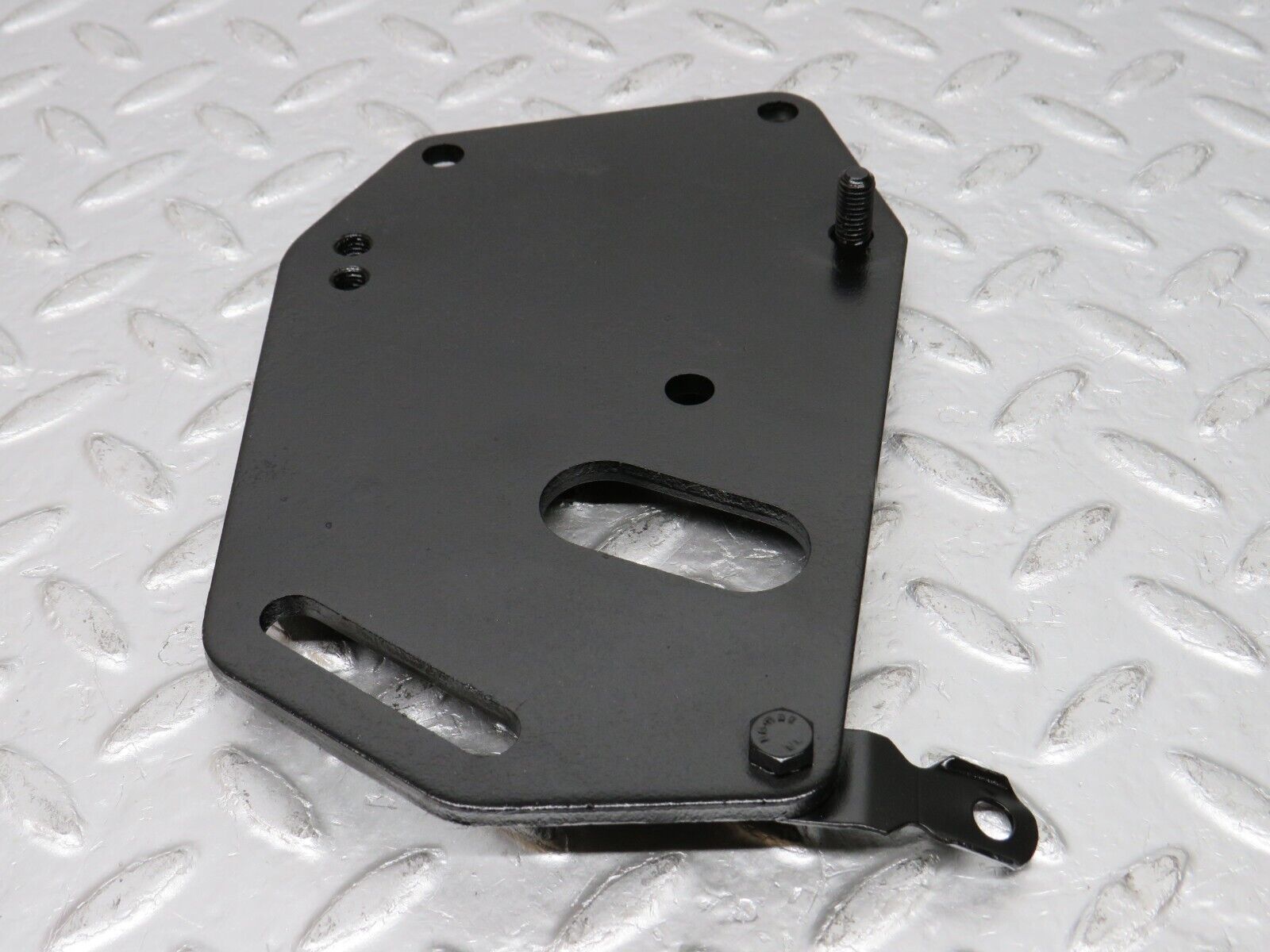 32786 Mercedes-Benz C107 R107 350 V8 Power Steering Pump Bracket