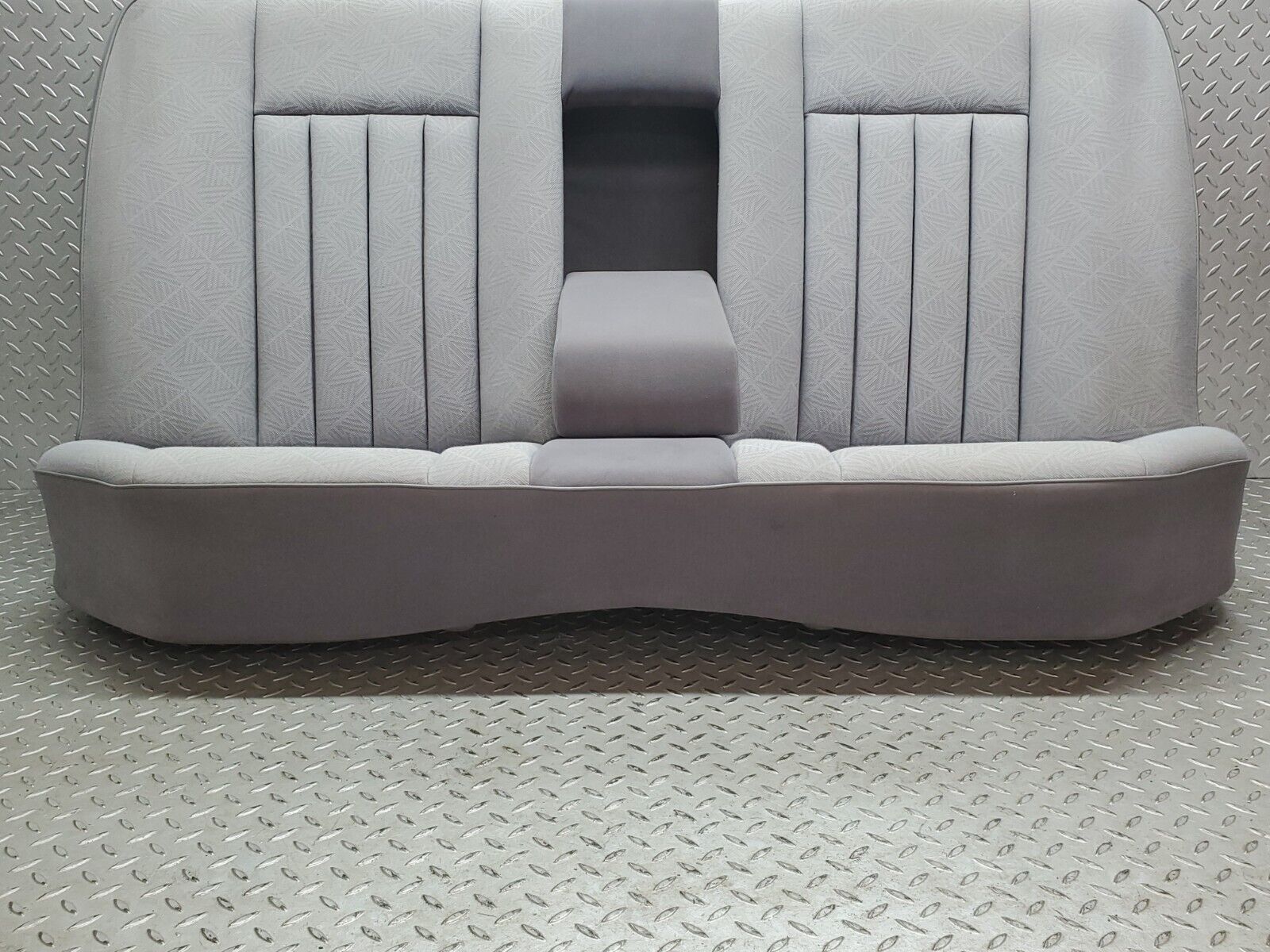 44738 Mercedes-Benz W124 220E Rear Seat 1249202216