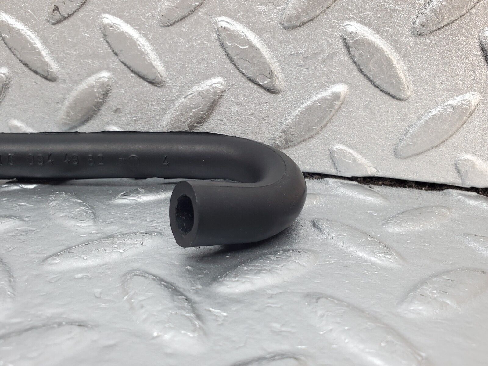 45398 Mercedes-Benz 280E M110.983 Air Intake Pipe 1100944982