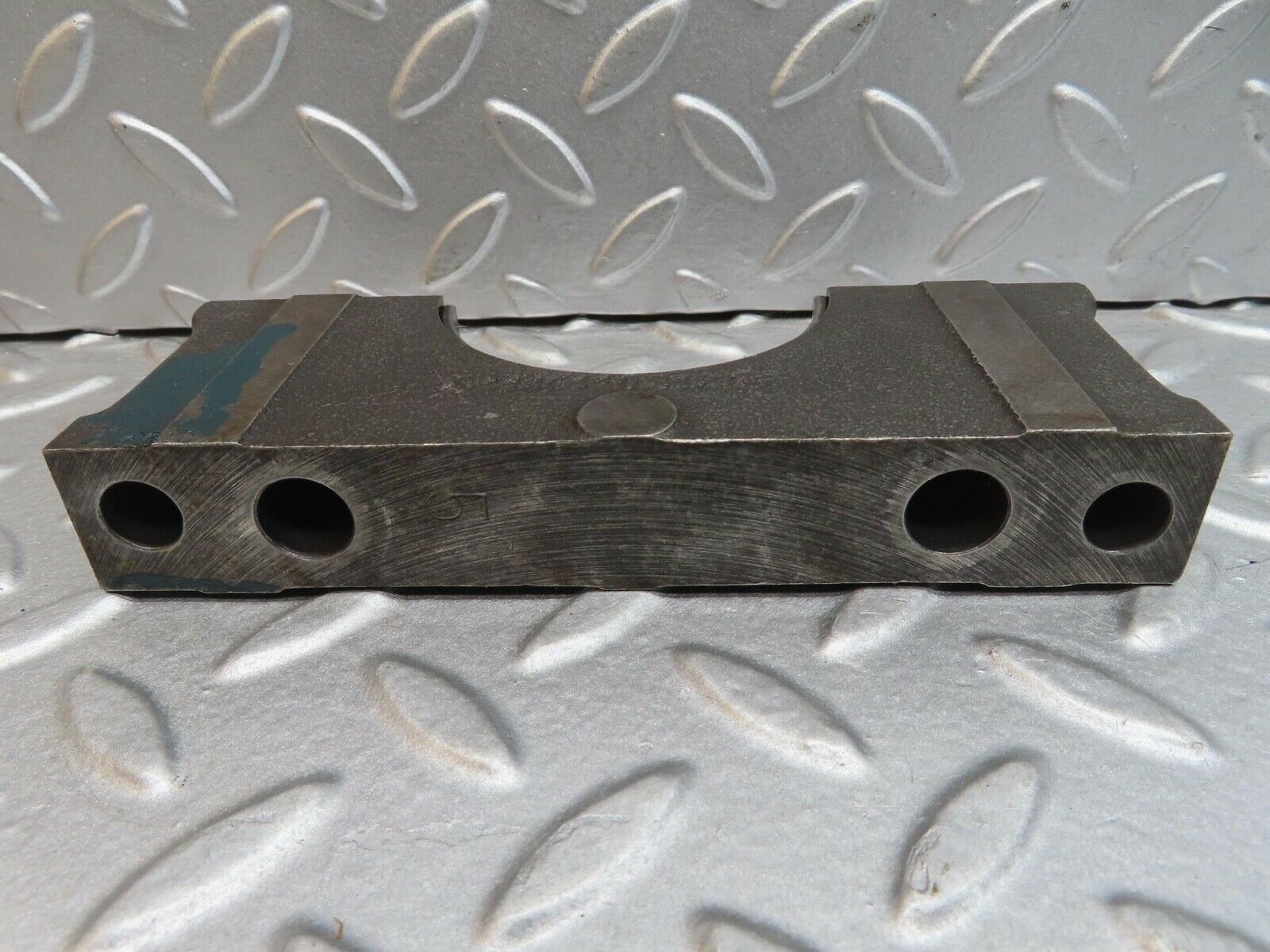 13704 Mercedes-Benz R107 450SL Crankshaft Bearing Holder Block 1160110312