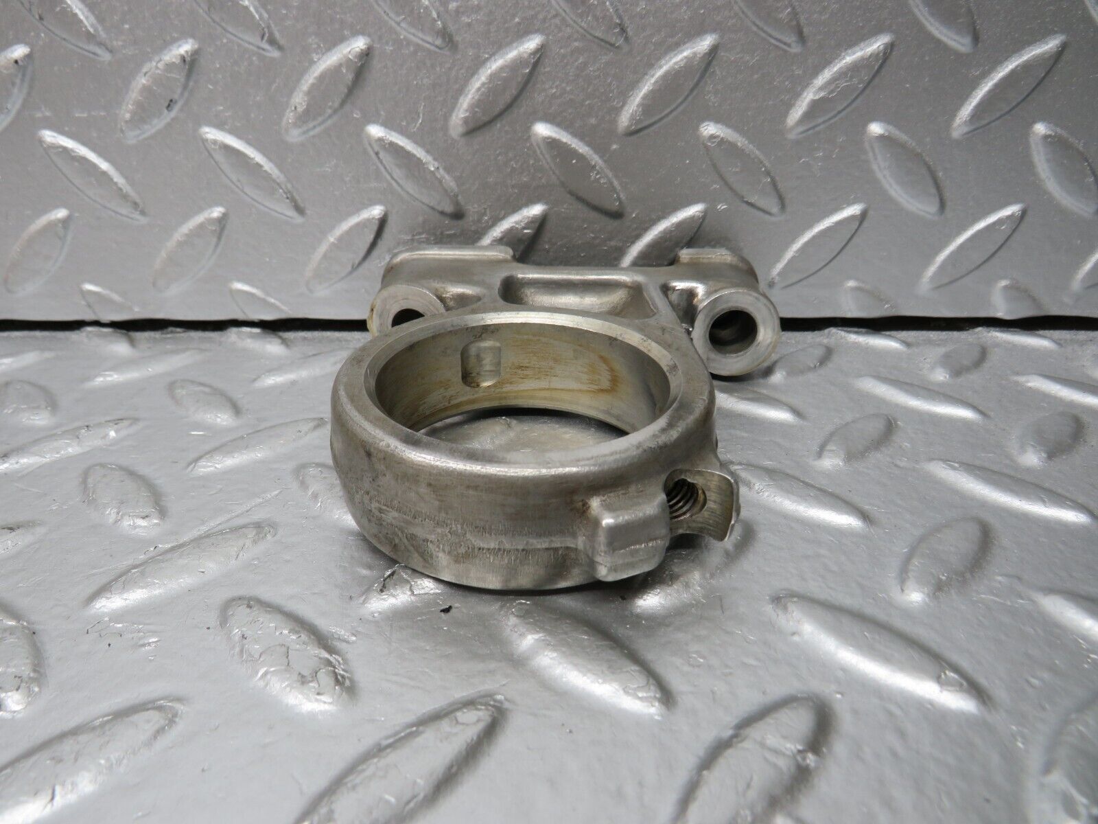 33089 Mercedes-Benz C107 R107 350 V8 Camshaft Tower Bearing 1160512112