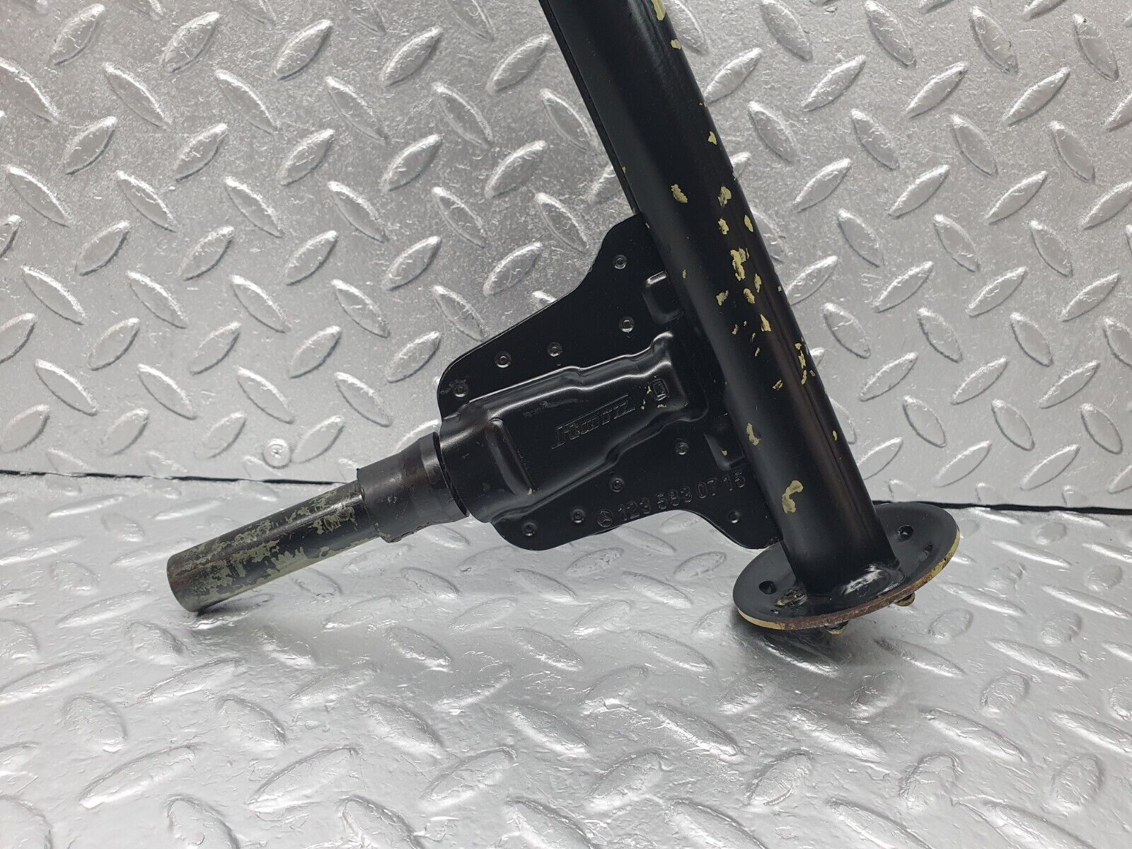 43924 Mercedes-Benz C123 230CE Coupe Car Jack 1235830715