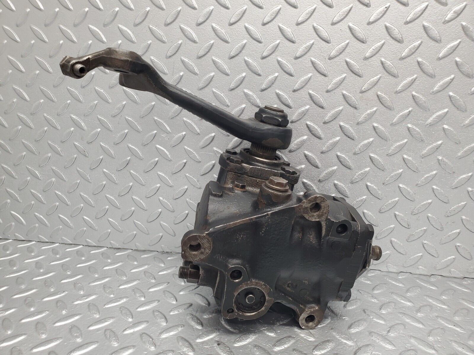 46094 Mercedes-Benz W126 420SE Steering Box Steering Rack 1264610501