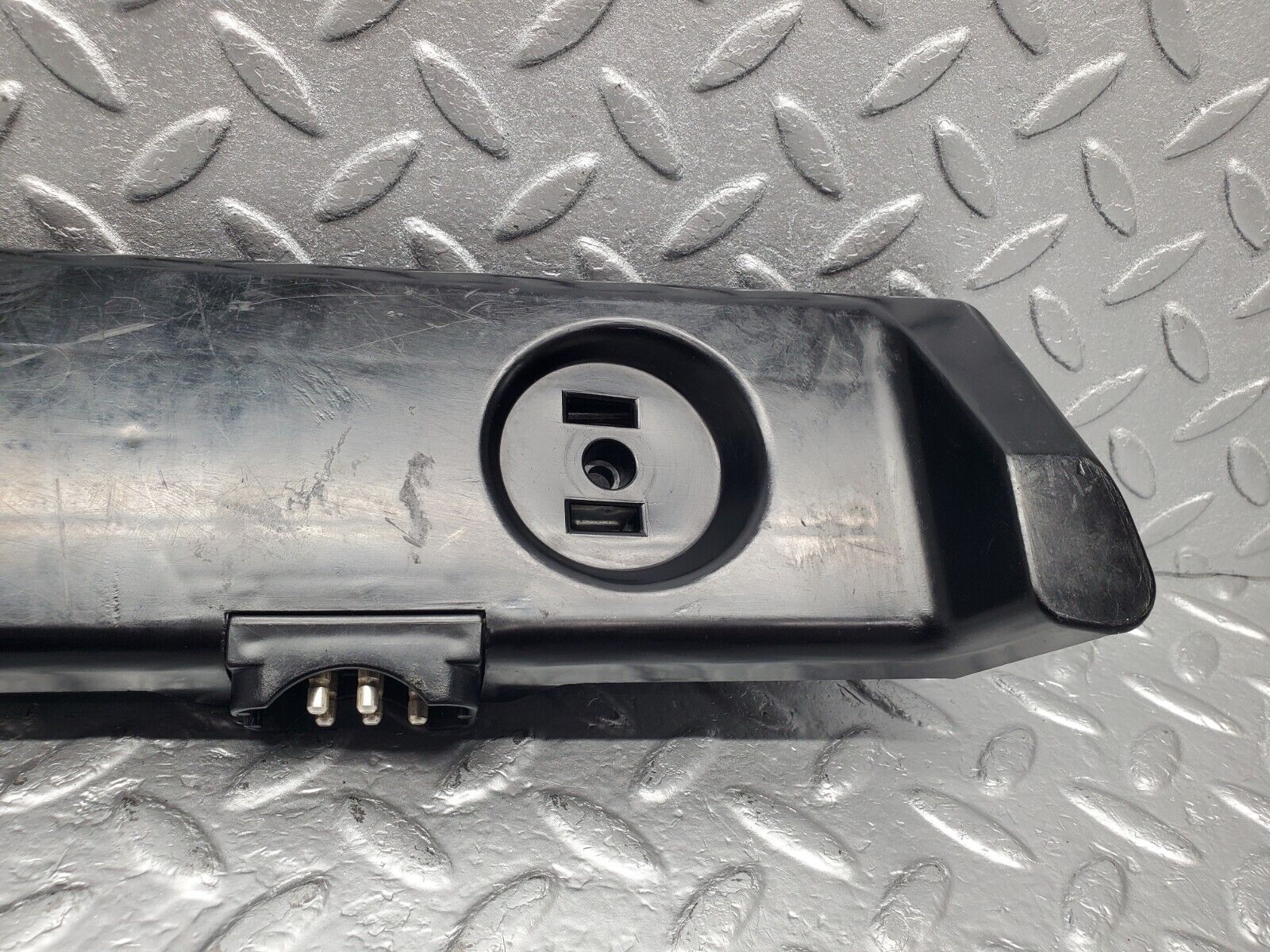 46438 Mercedes-Benz C123 280CE Coupe Tail Light Bulb Holder Left Side 22064L