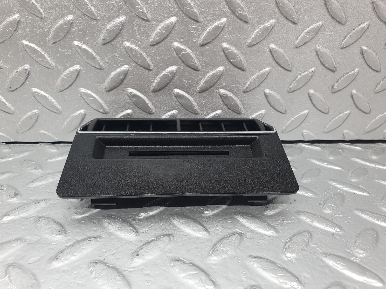 43679 Mercedes-Benz C126 380SEC Coupe Centre Console Air Vent 1268300013