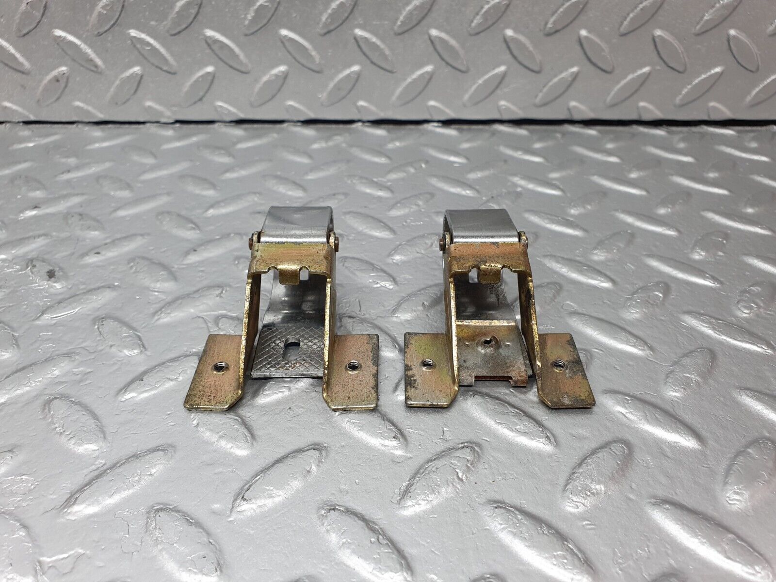 43370 Mercedes-Benz W108 280SE Glove Box Door Hinge 2X