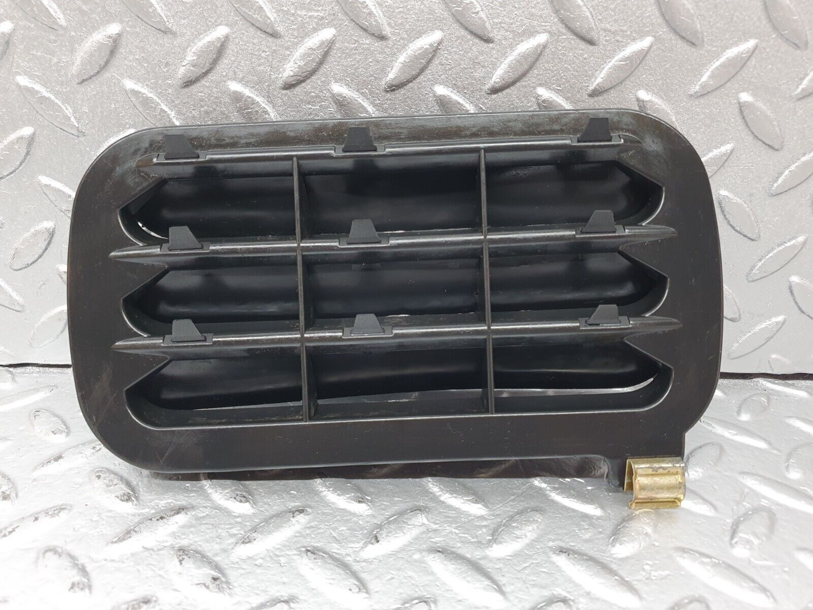 41605 Mercedes-Benz W124 200E Air Intake Vent 1248370230 1248370142