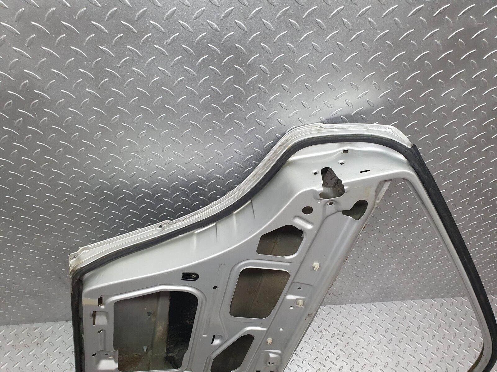 42972 Mercedes-Benz W201 190 Rear Left Door