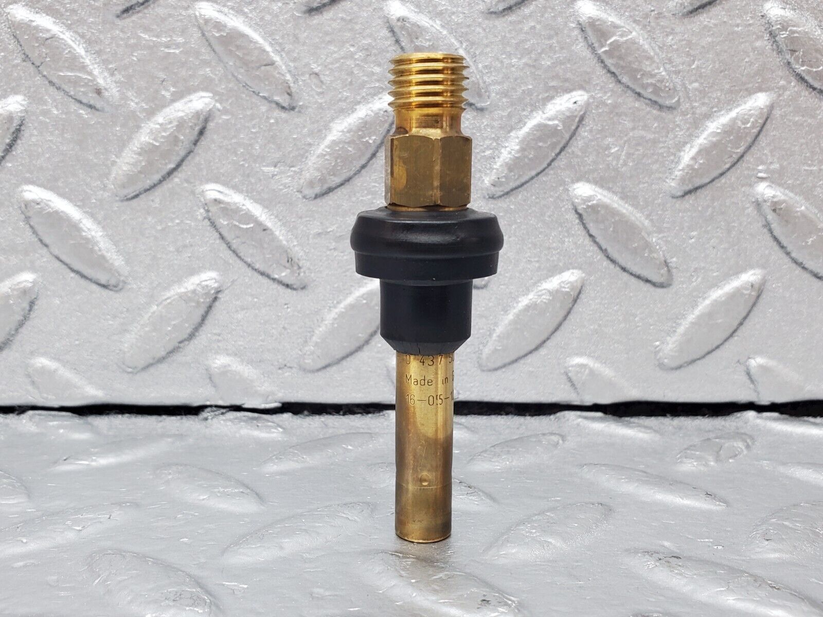 45337 Mercedes-Benz 280E M110.983 Fuel Injector Bosch 0437502047