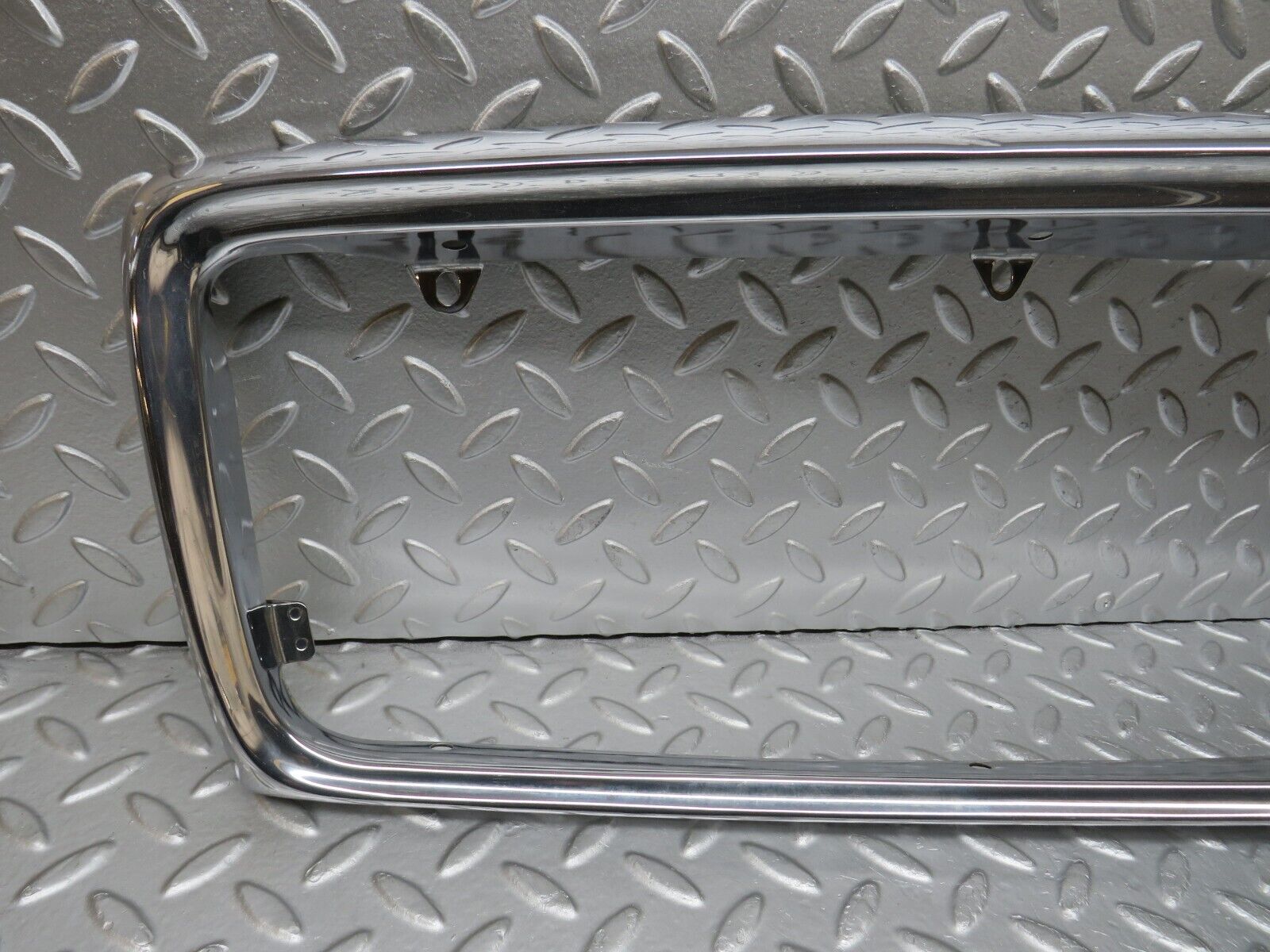 32736 Mercedes-Benz R107 C107 Bonnet Grill Chrome Frame