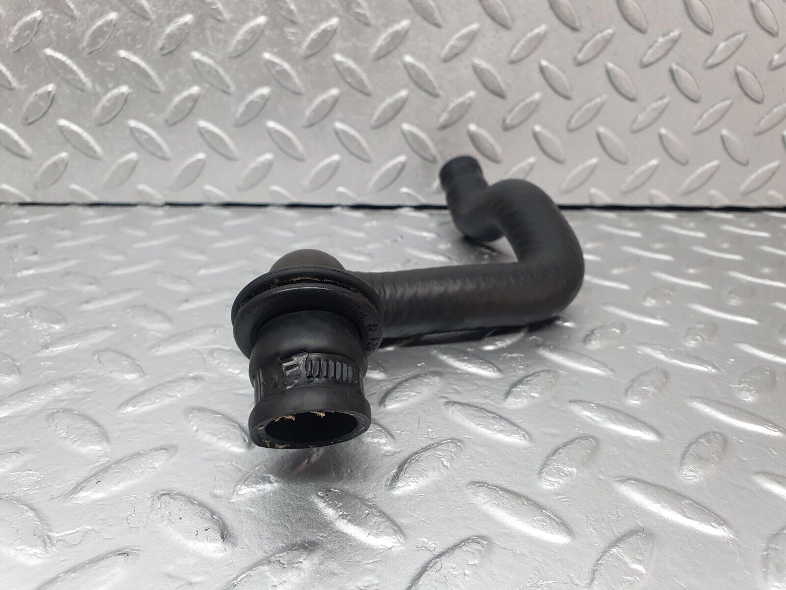 43682 Mercedes-Benz C126 380SEC Coupe Heater Hose Pipe 1268321094