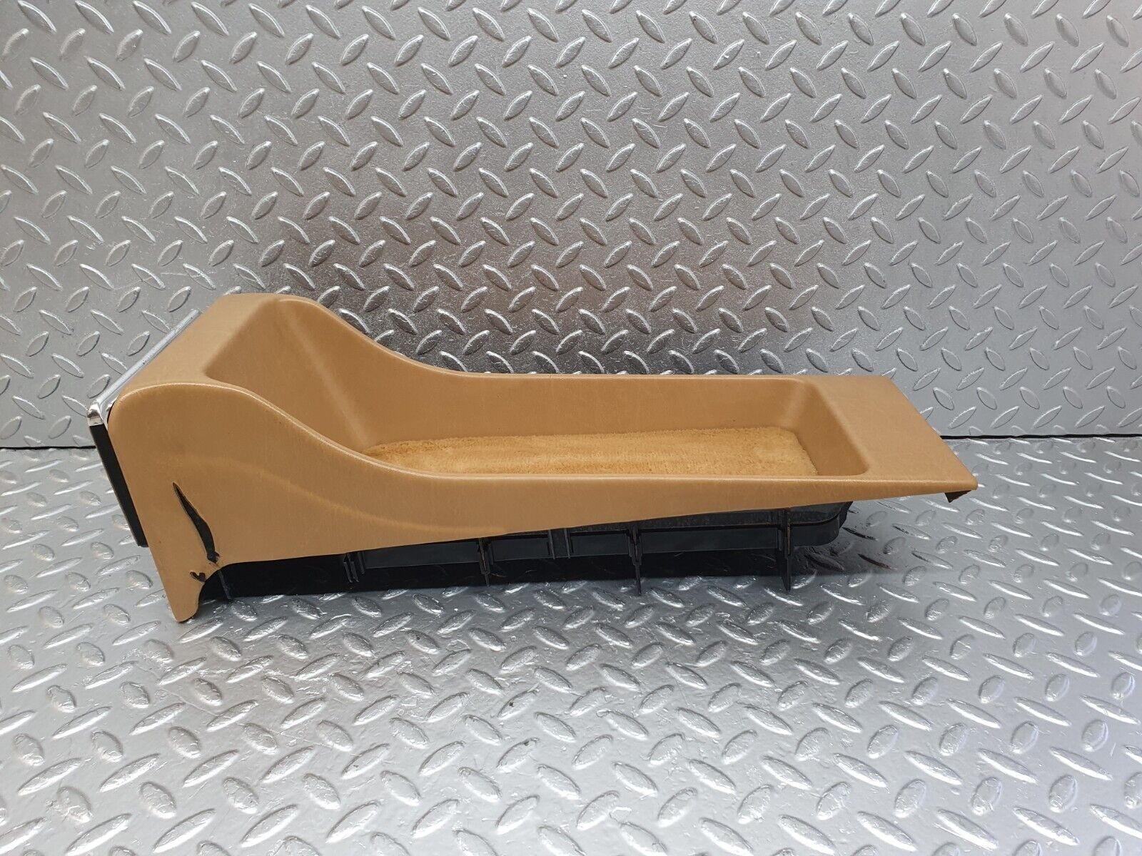 43784 Mercedes-Benz C126 380SEC Coupe Rear Centre Console 1268430707 1268430607