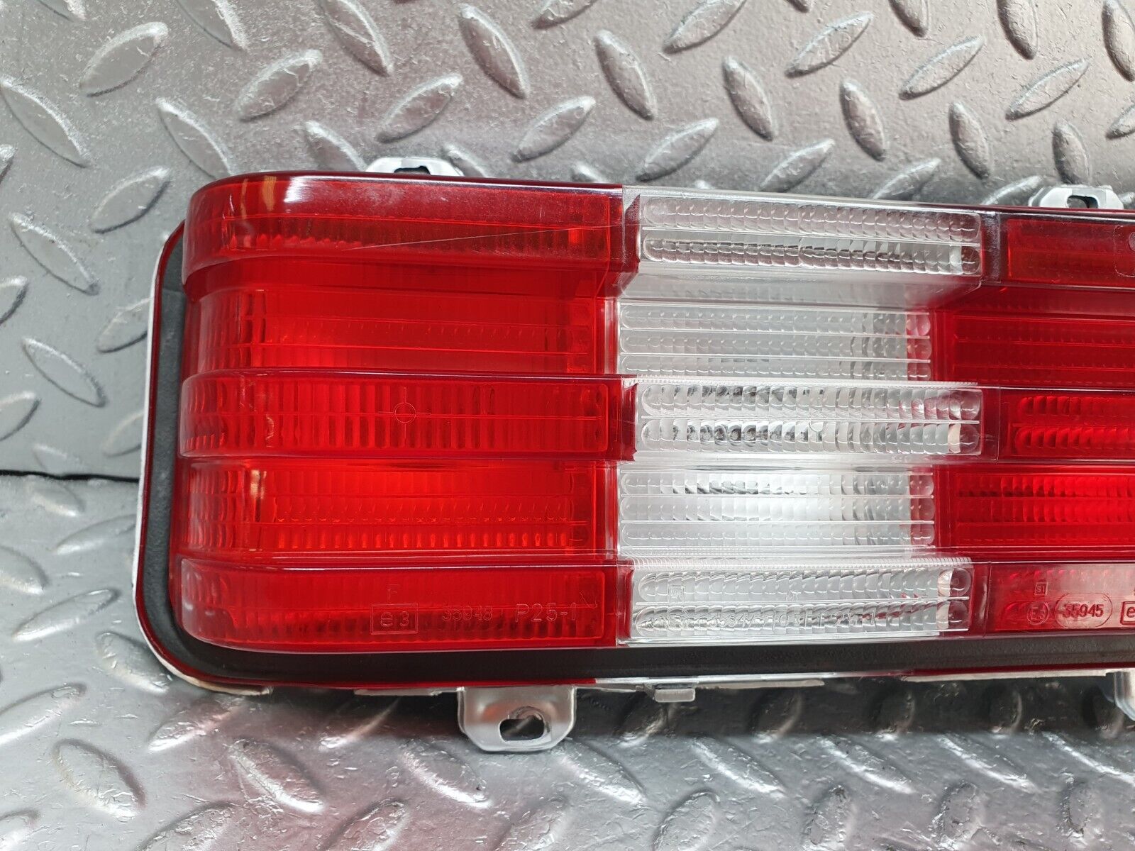 44130 Mercedes-Benz C123 230CE Coupe Tail Light Right Side 22064R