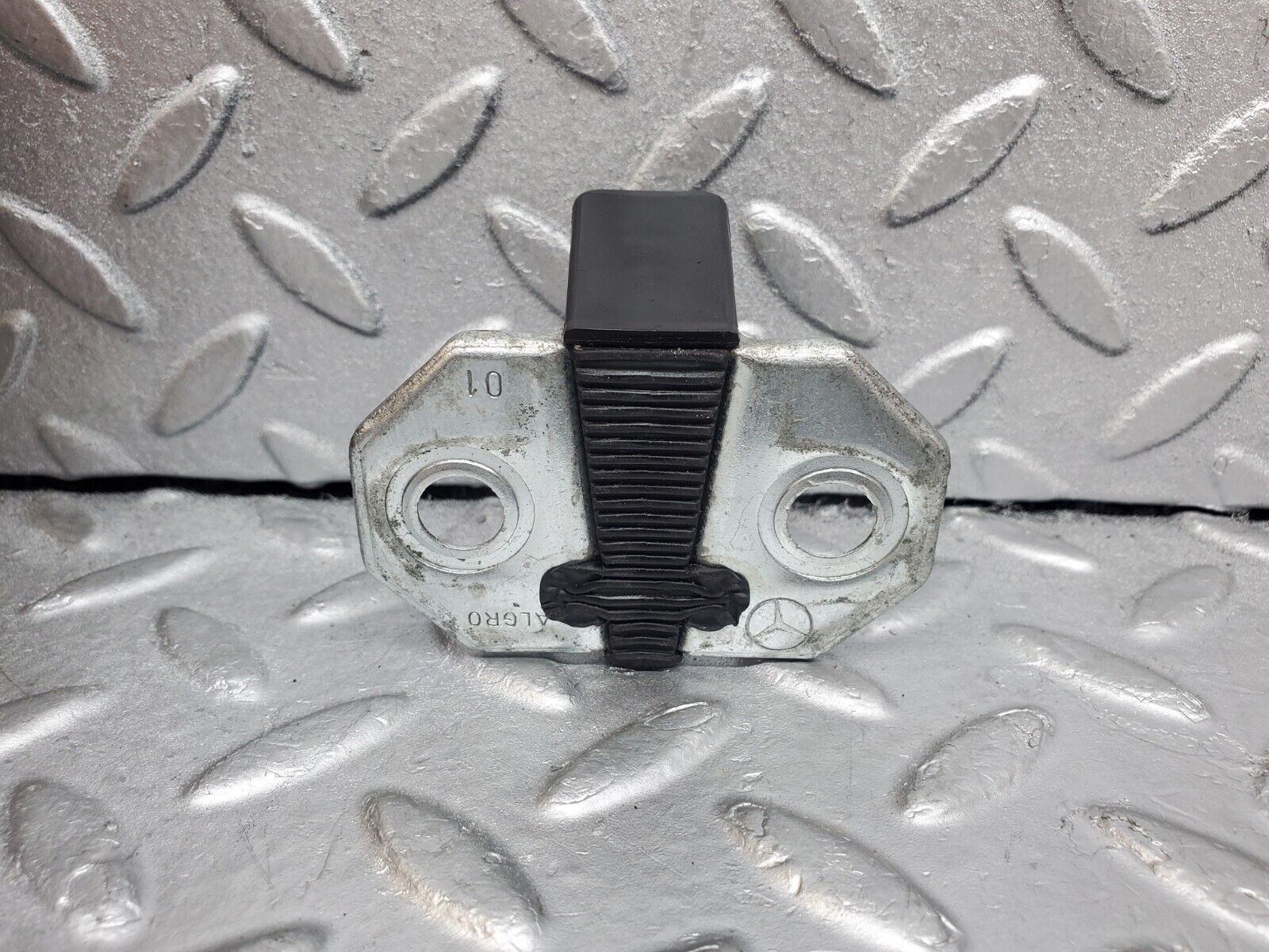 44787 Mercedes-Benz W124 220E Door Lock Latch