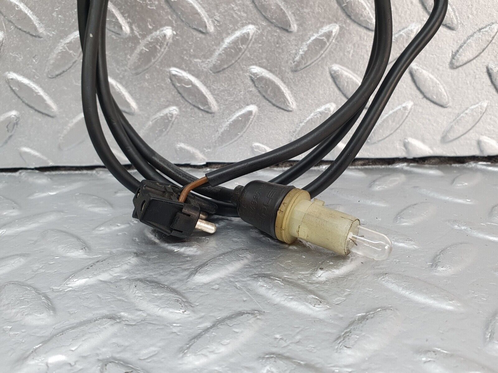 43005 Mercedes-Benz W201 190 Front Wing Indicator Cable Wire 1249971881