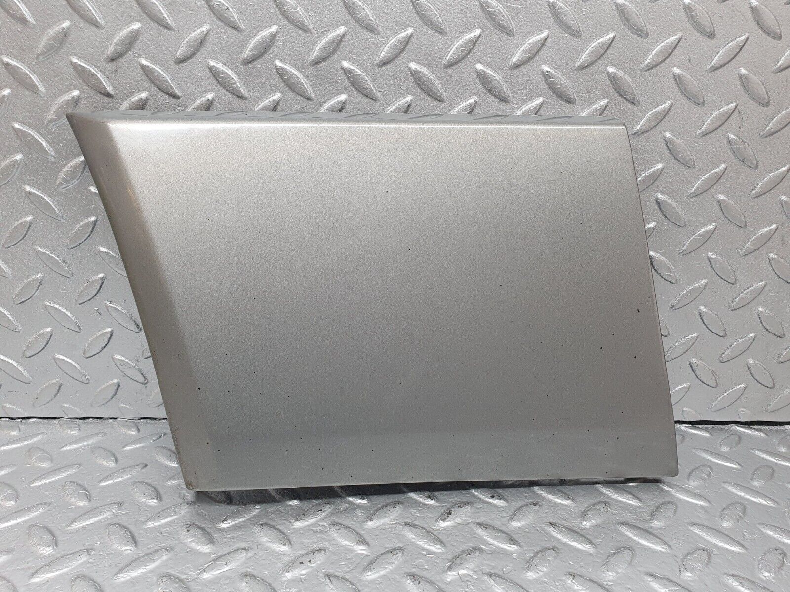 42732 Mercedes-Benz W201 190 2.0L Front Left Fender Wing Moulding Trim 2016905340