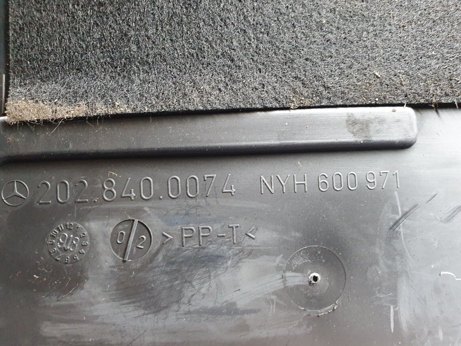 41819 Mercedes-Benz W202 C200 Rear Parcel Shelf 2026904646 2028400074