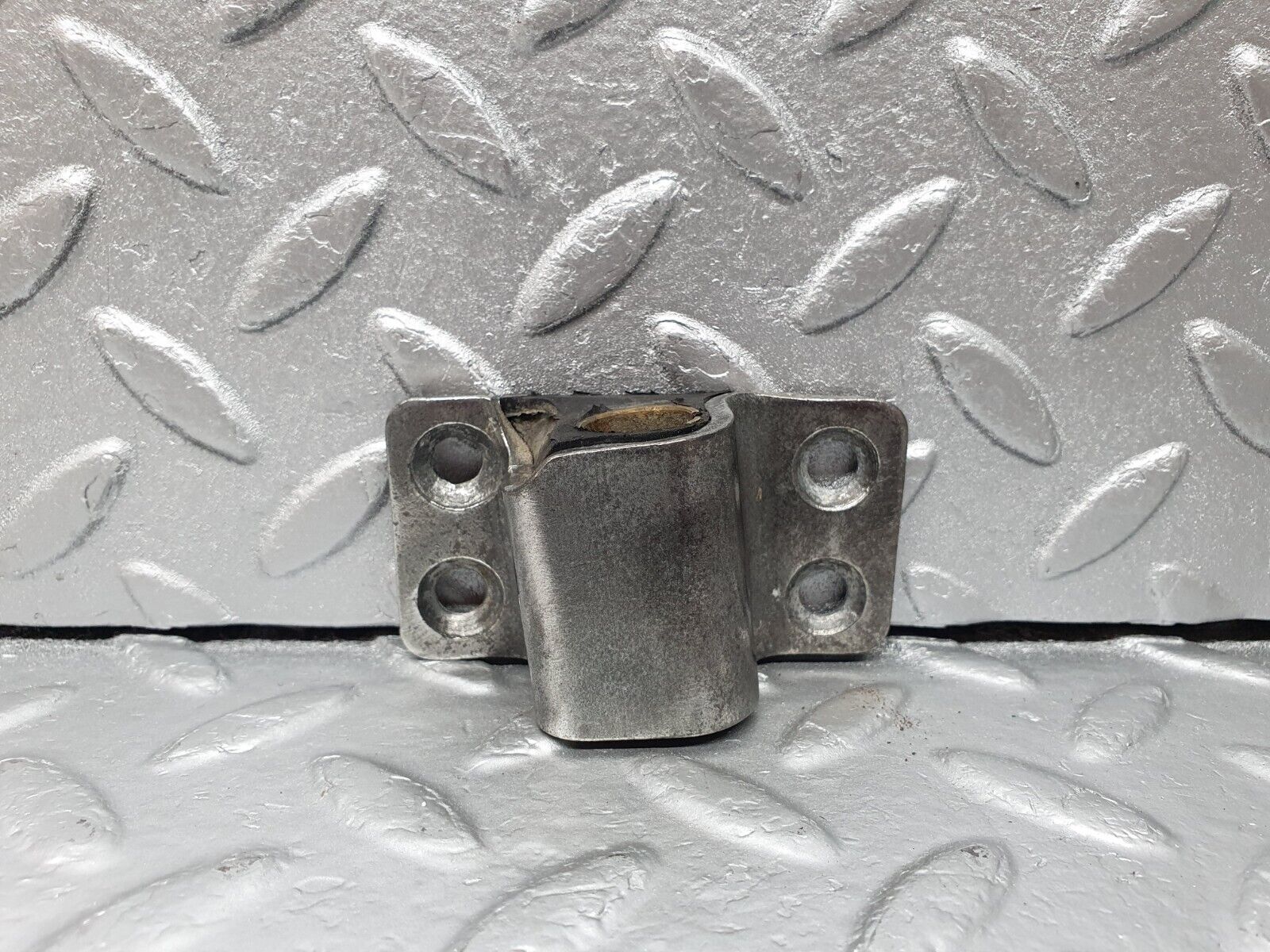 43114 Mercedes-Benz W108 280SE Door Lock Latch Right