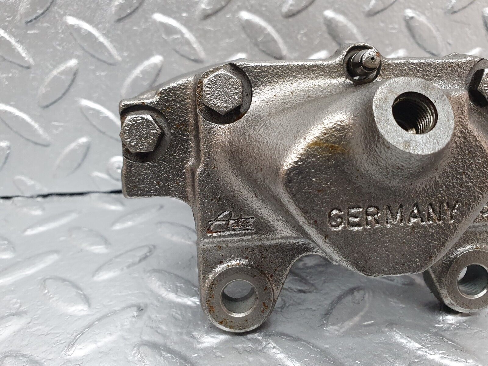 42114 Mercedes-Benz W202 C200 Rear Left Brake Caliper ATE 32