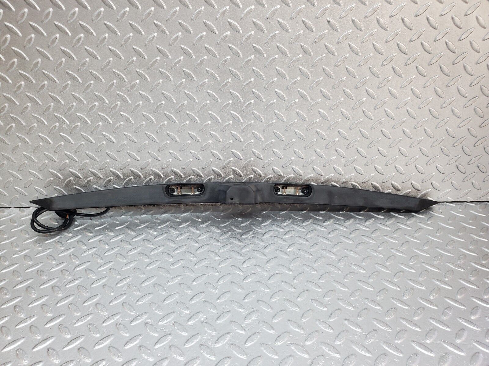 45706 Mercedes-Benz W126 420SE Boot Handle Trim Number Plate Light 1268202909