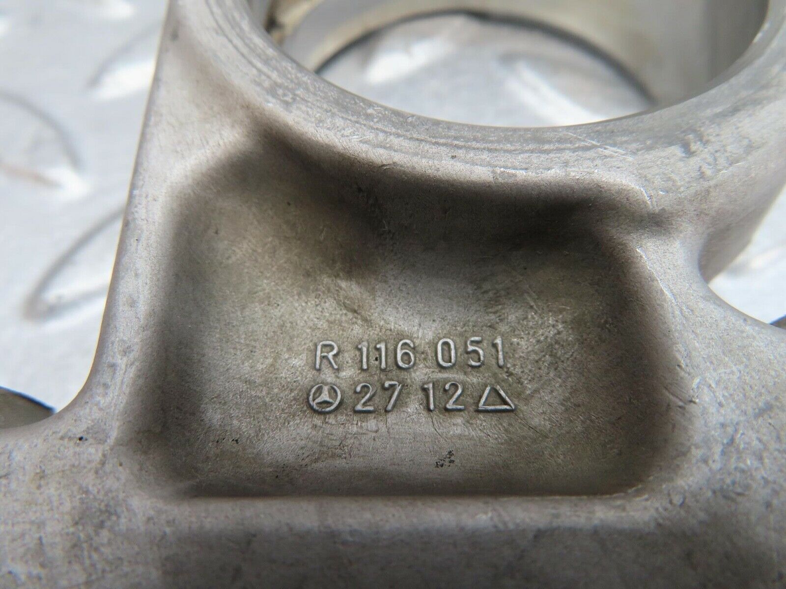 13734 Mercedes-Benz R107 450SL Camshaft Tower Bearing 1160512712