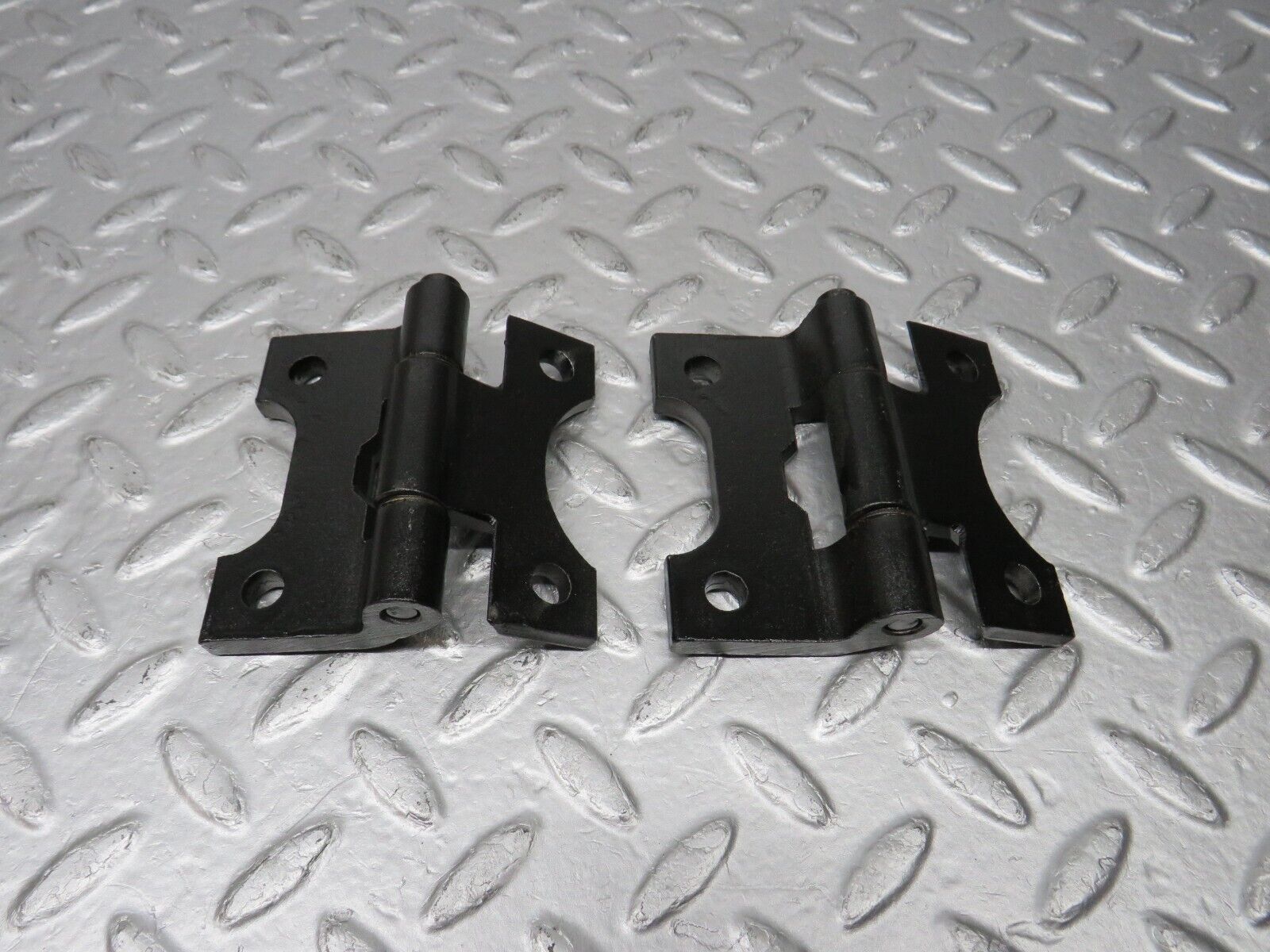 39235 Mercedes-Benz R107 500SL Door Hinge Left Side