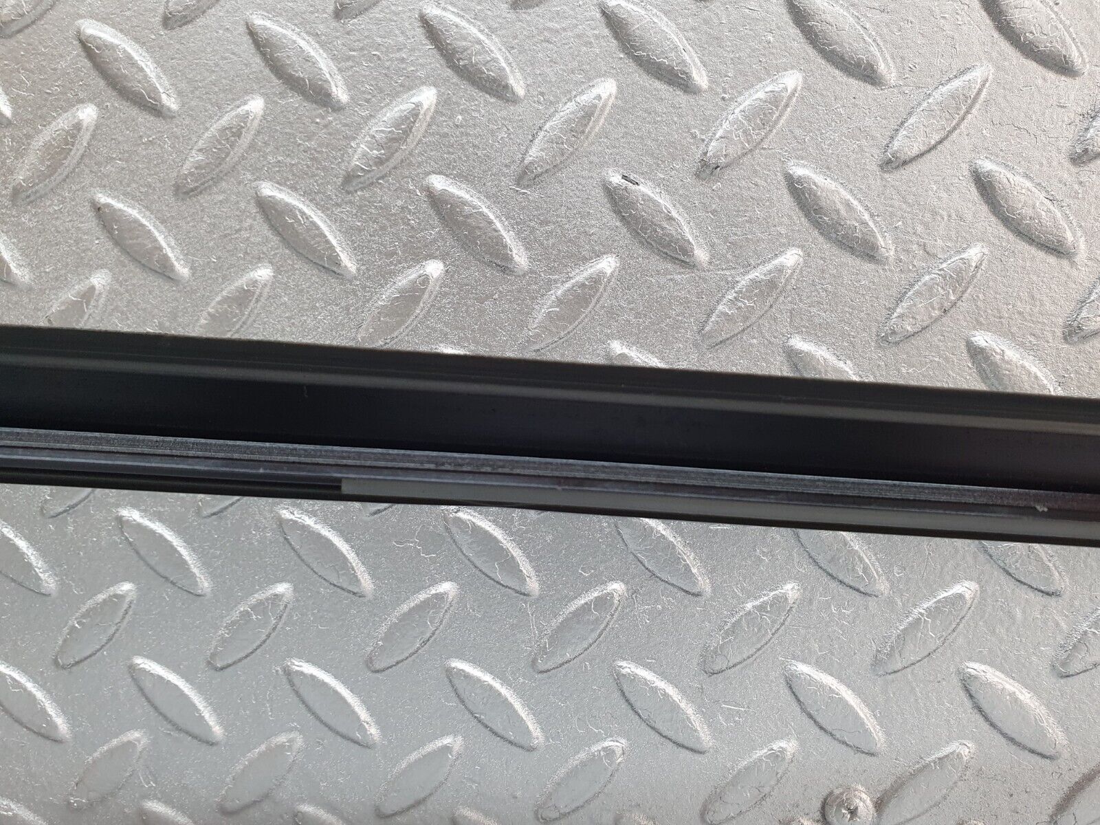 42112 Mercedes-Benz W202 C200 Roof Trim Right Side