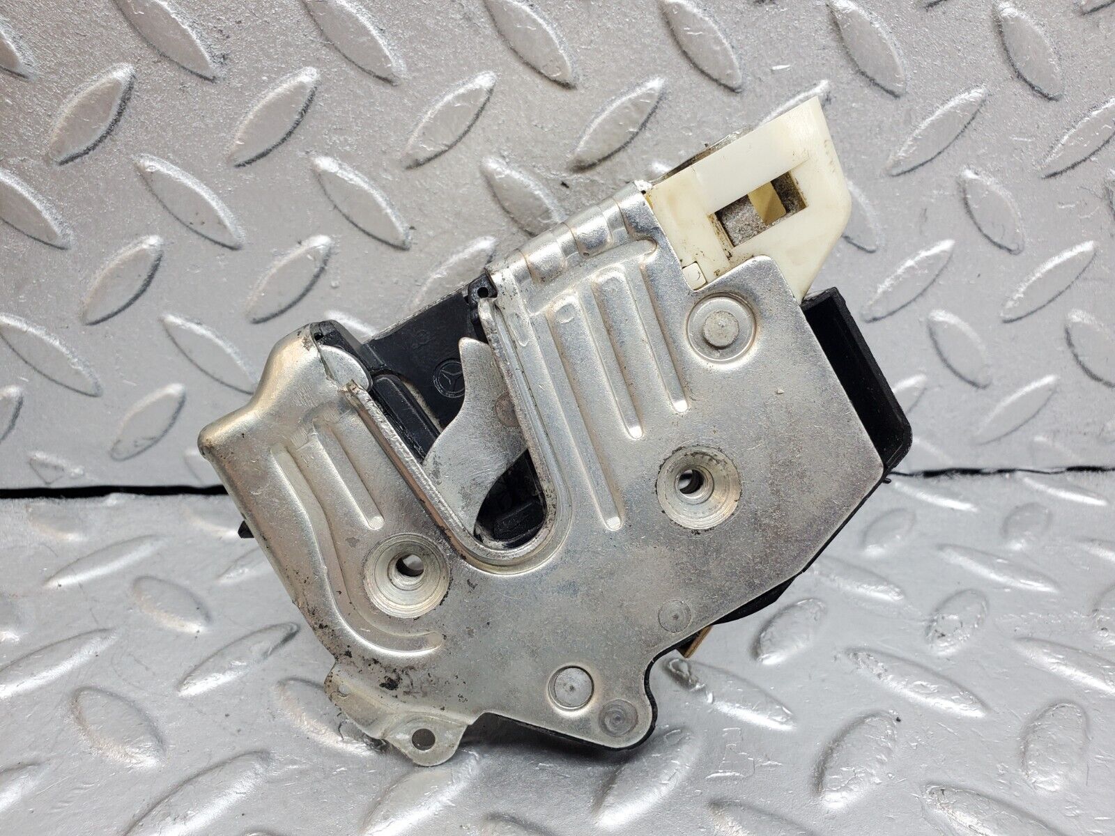 44792 Mercedes-Benz W124 220E Rear Right Door Lock Mechanism