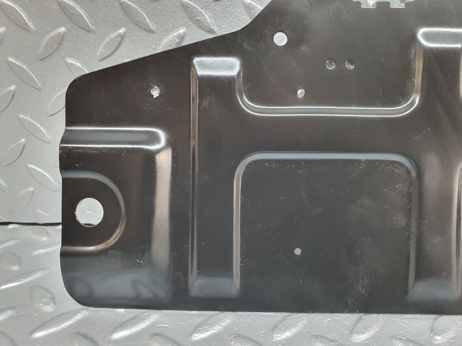 41705 Mercedes-Benz W124 200E Under Dash Relay Bracket Left Side