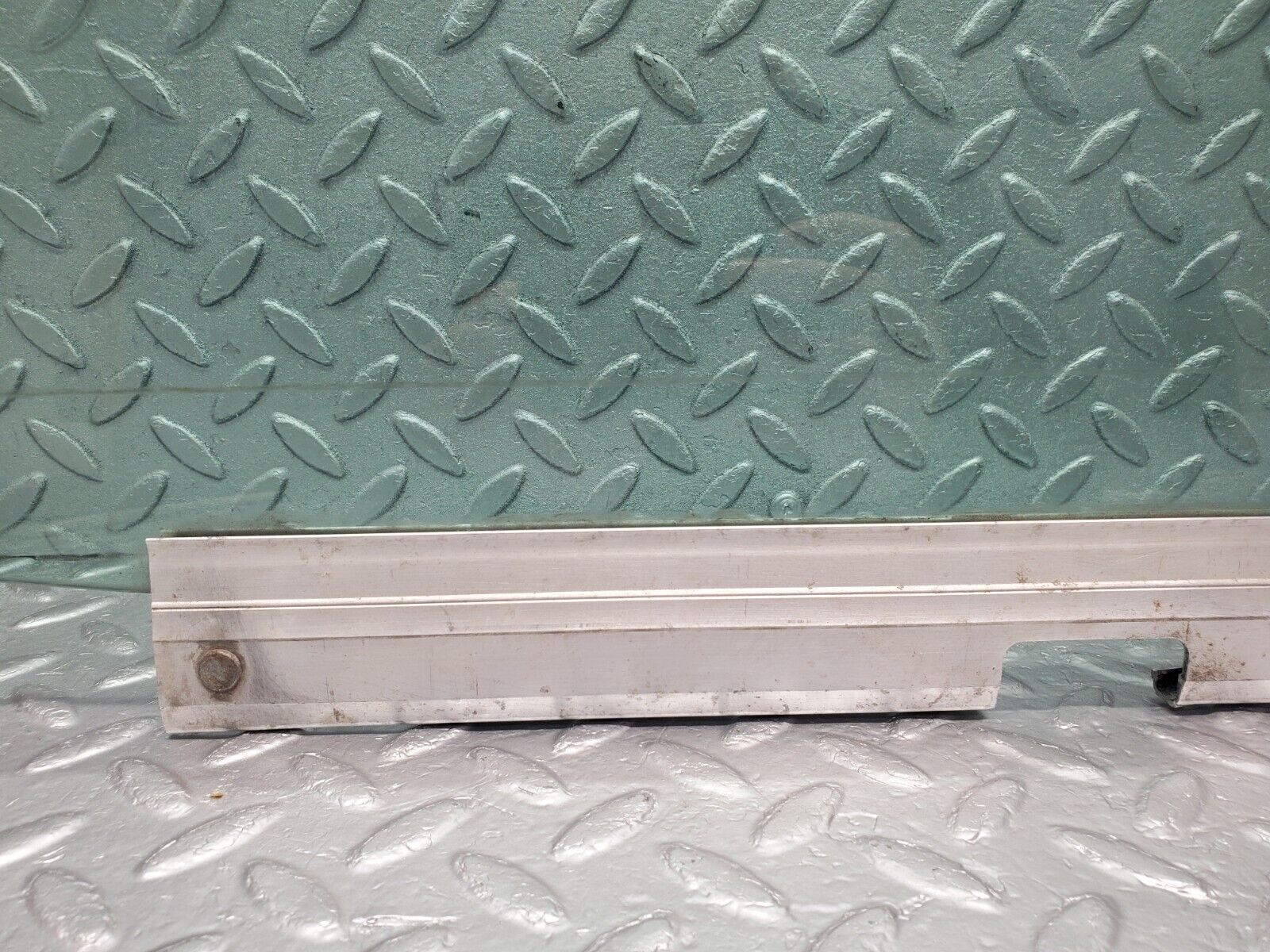 46247 Mercedes-Benz W124 280E Front Left Door Window Glass