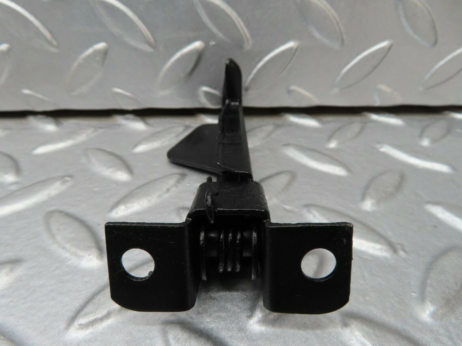 15564 Mercedes-Benz R107 450SL Bonnet Safety Latch