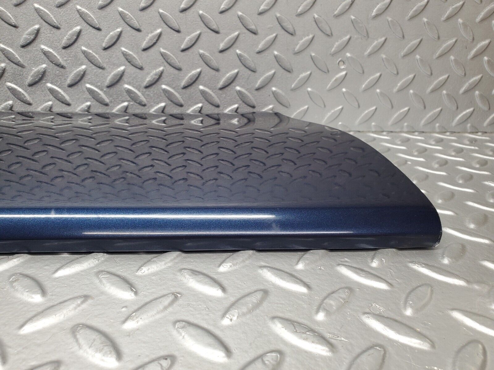 46746 Mercedes-Benz R129 320SL Coupe Right Door Lower Moulding Trim 1296902240