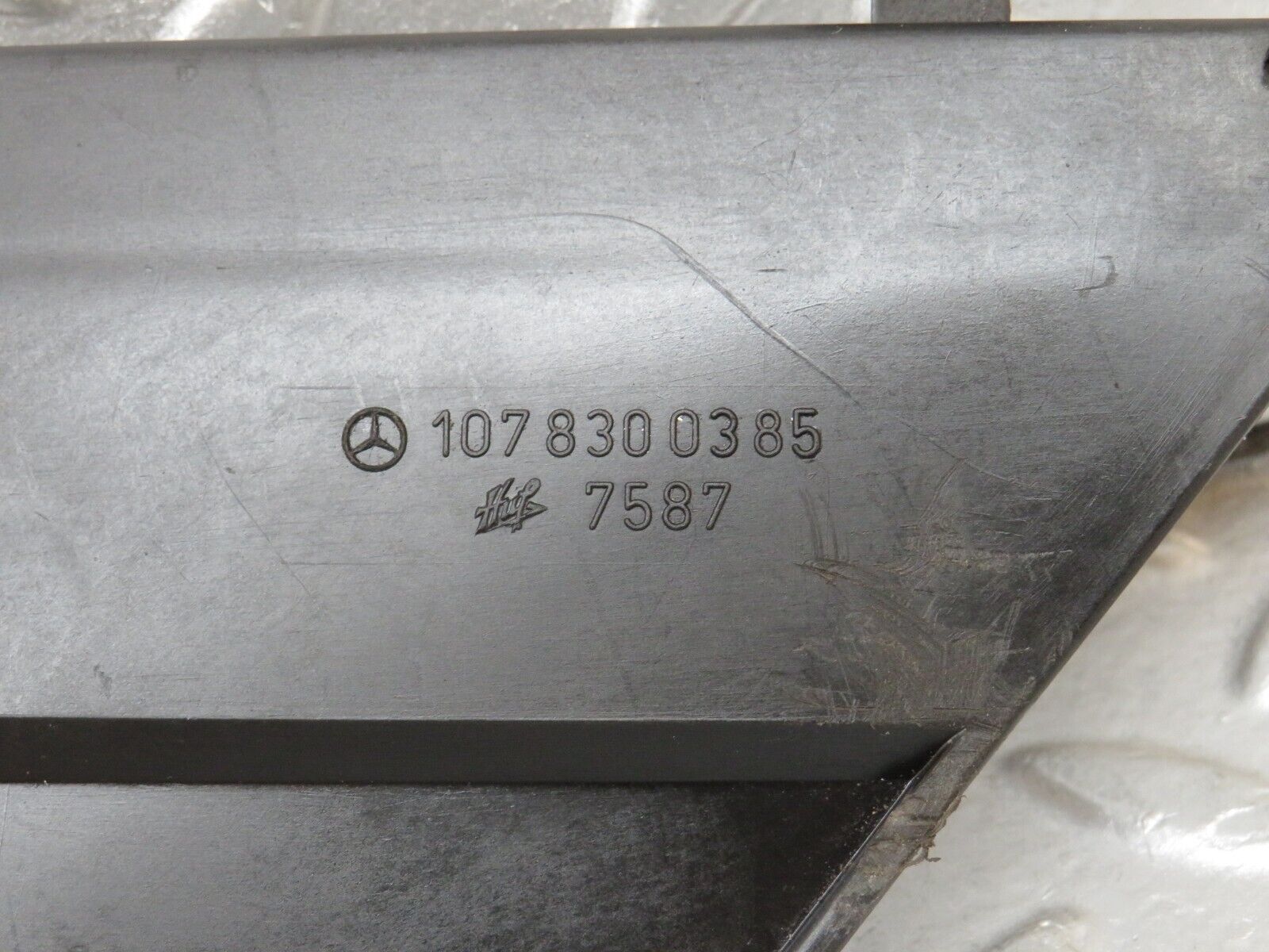 35539 Mercedes-Benz R107 280SL Air Vent Control Lever Left 1078300385