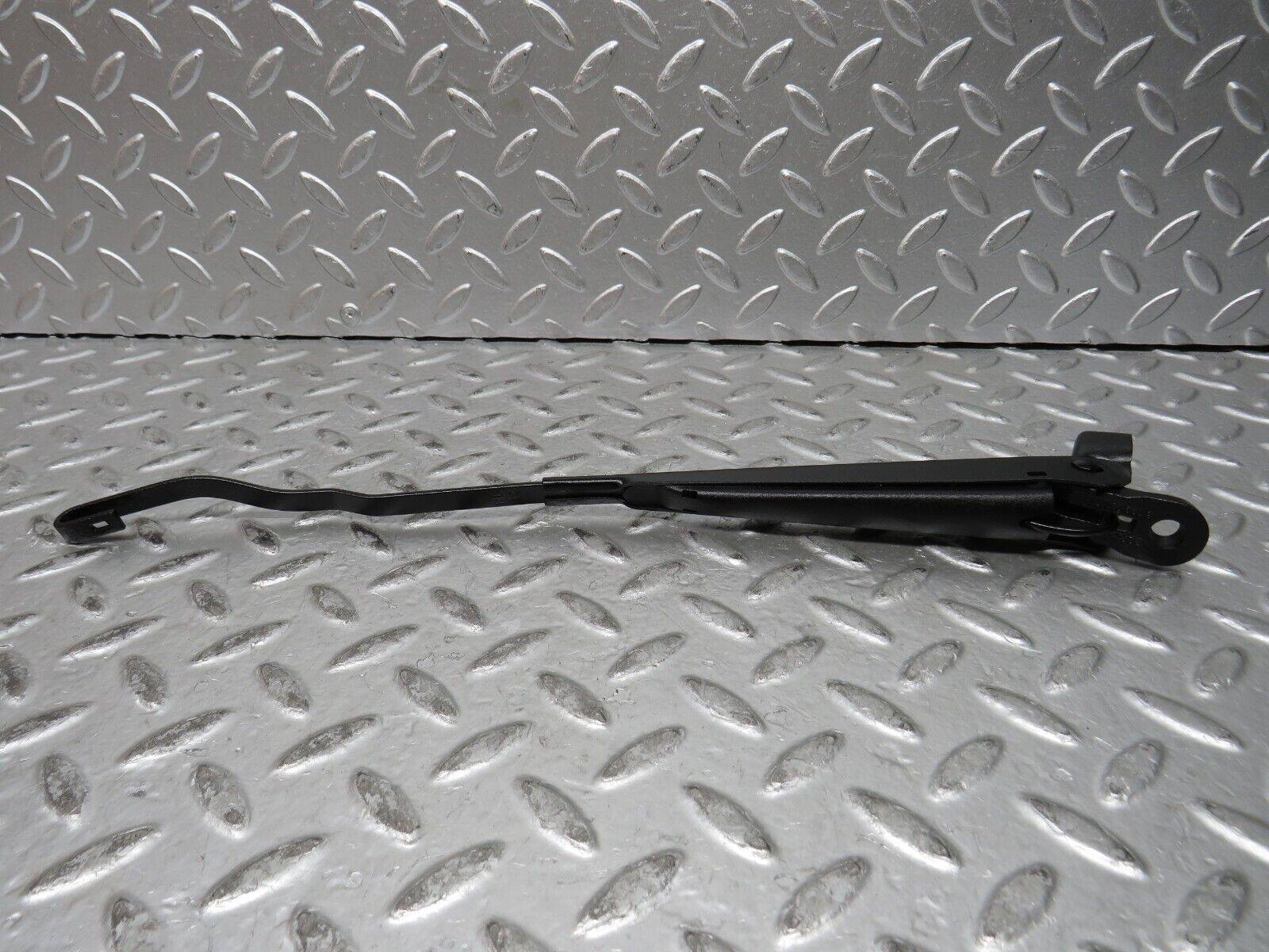 28768 Mercedes-Benz W123 230E Wiper Arm Bosch Right Side 3399990553