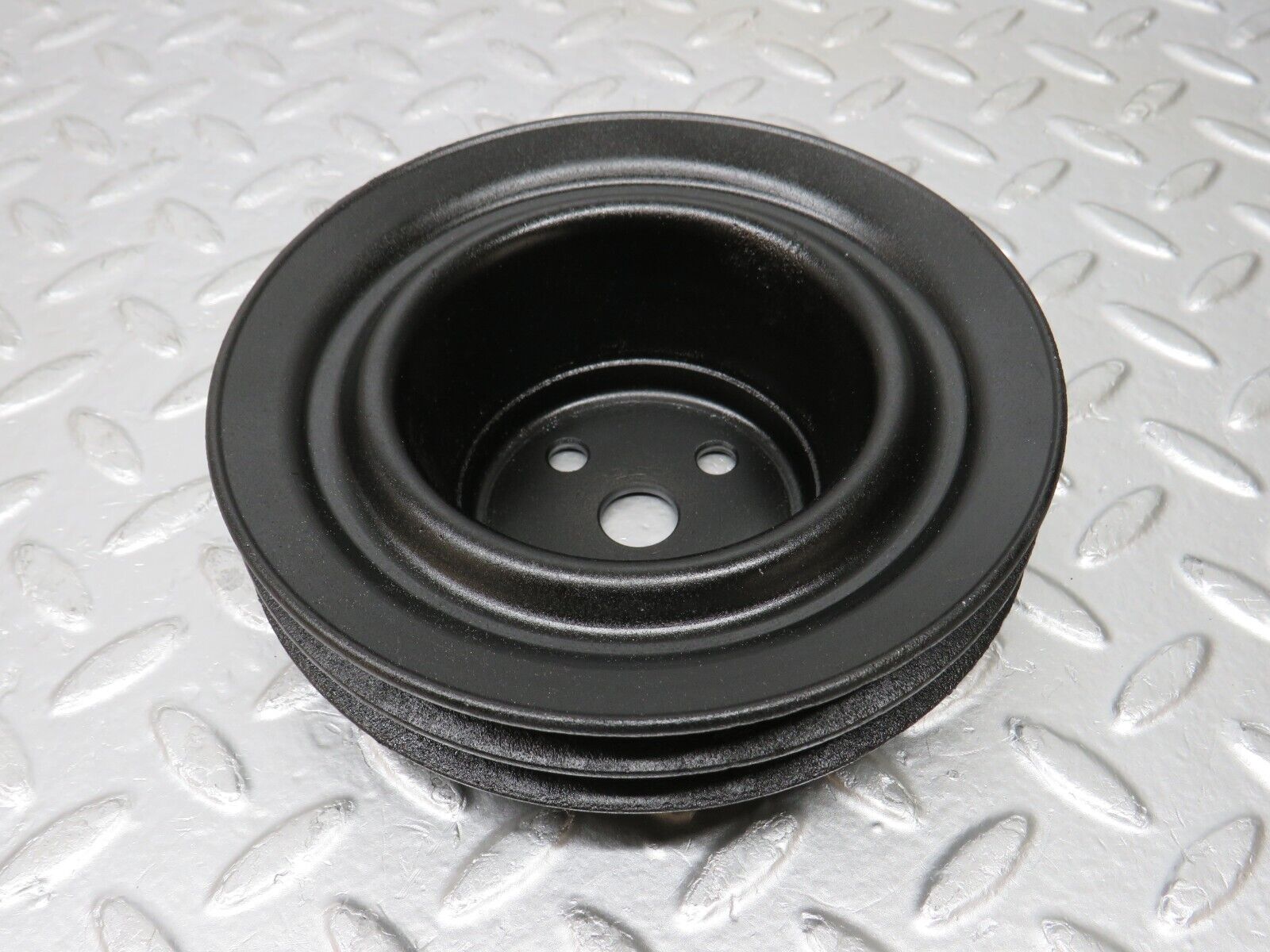 32988 Mercedes-Benz C107 R107 350 V8 Water Pump Pulley