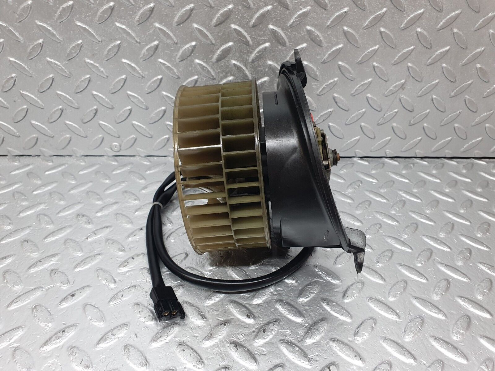 43868 Mercedes-Benz W201 Heater Blower Motor Behr
