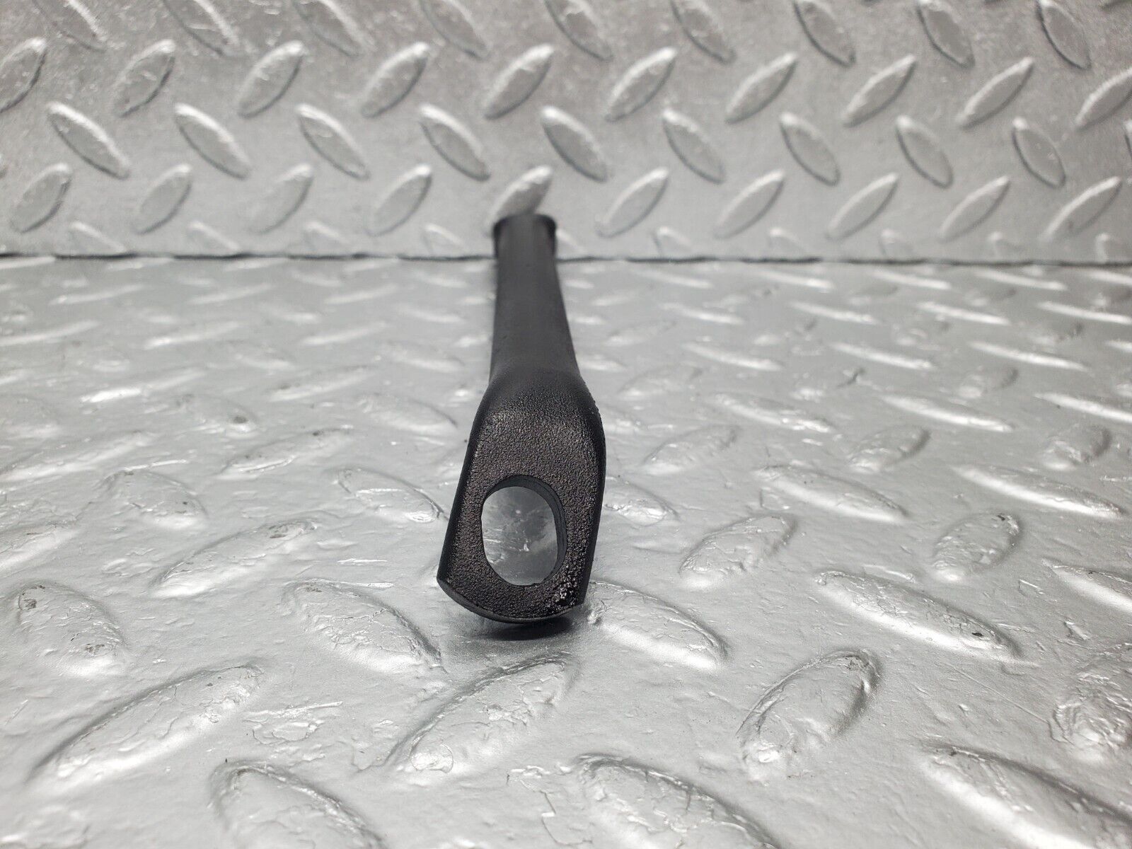 46646 Mercedes-Benz C123 280CE Coupe Power Steering Pump Holder Bracket