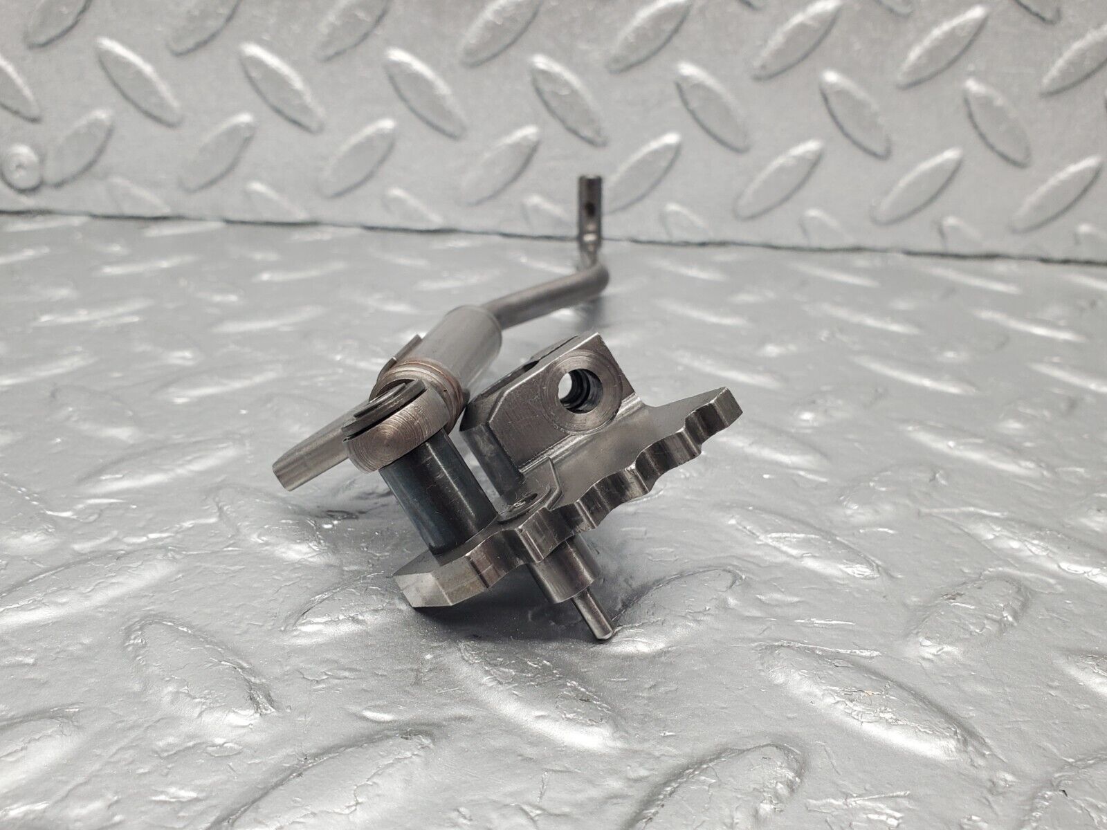 46305 Mercedes-Benz W124 280E Automatic Gearbox Linkage 722.433 1262780012