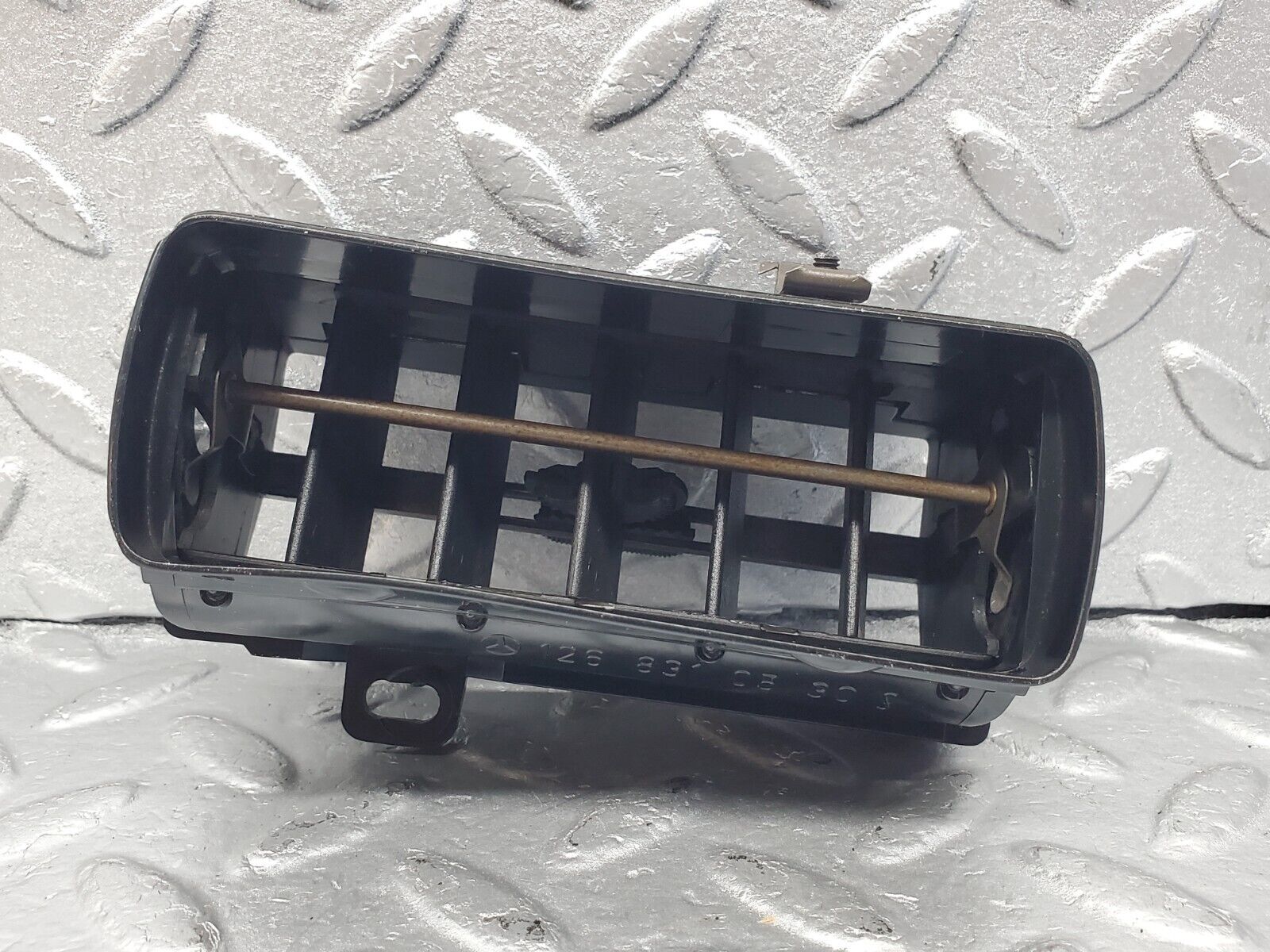 45965 Mercedes-Benz W126 420SE Dashboard Air Vent Left Side 1268310530