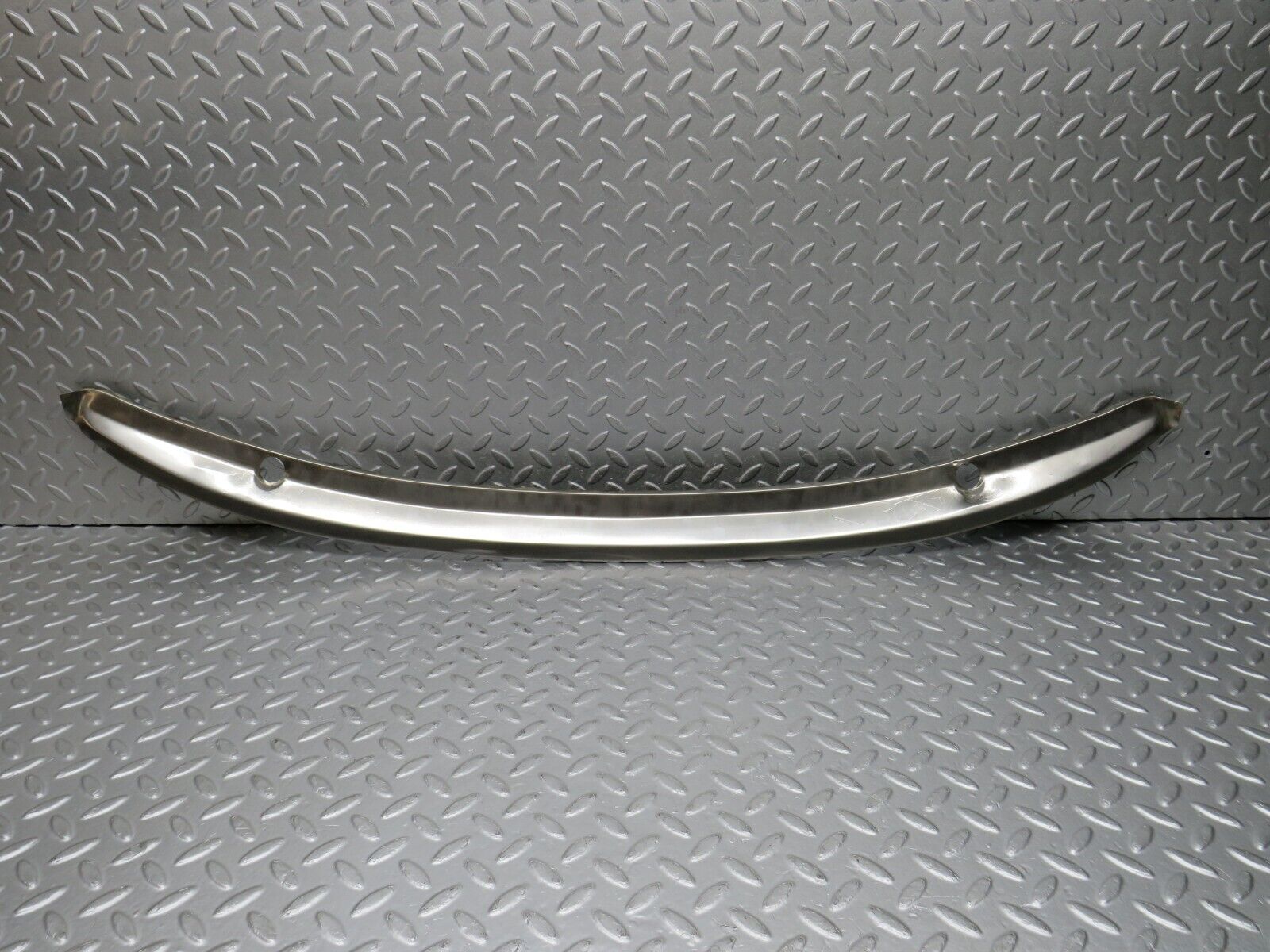 39865 Mercedes-Benz R107 350SL Windscreen Top Chrome Trim