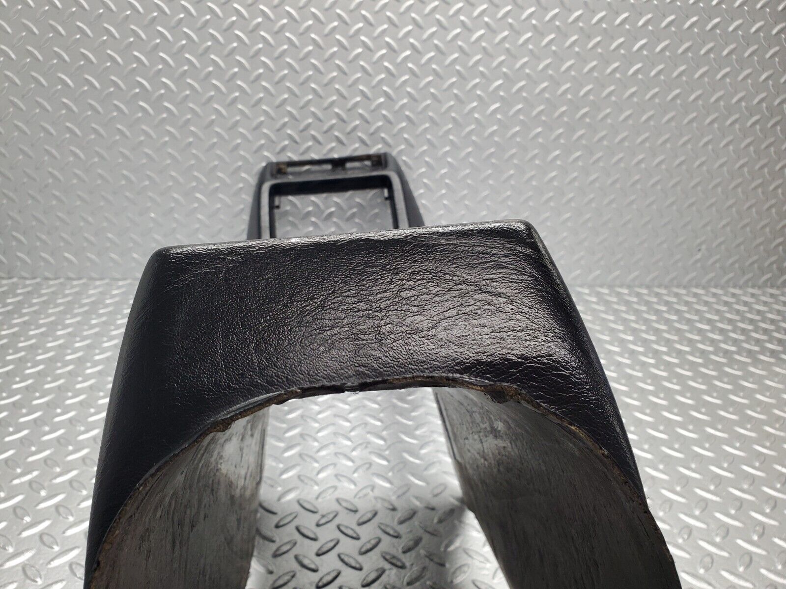 46496 Mercedes-Benz C123 280CE Coupe Centre Console Black