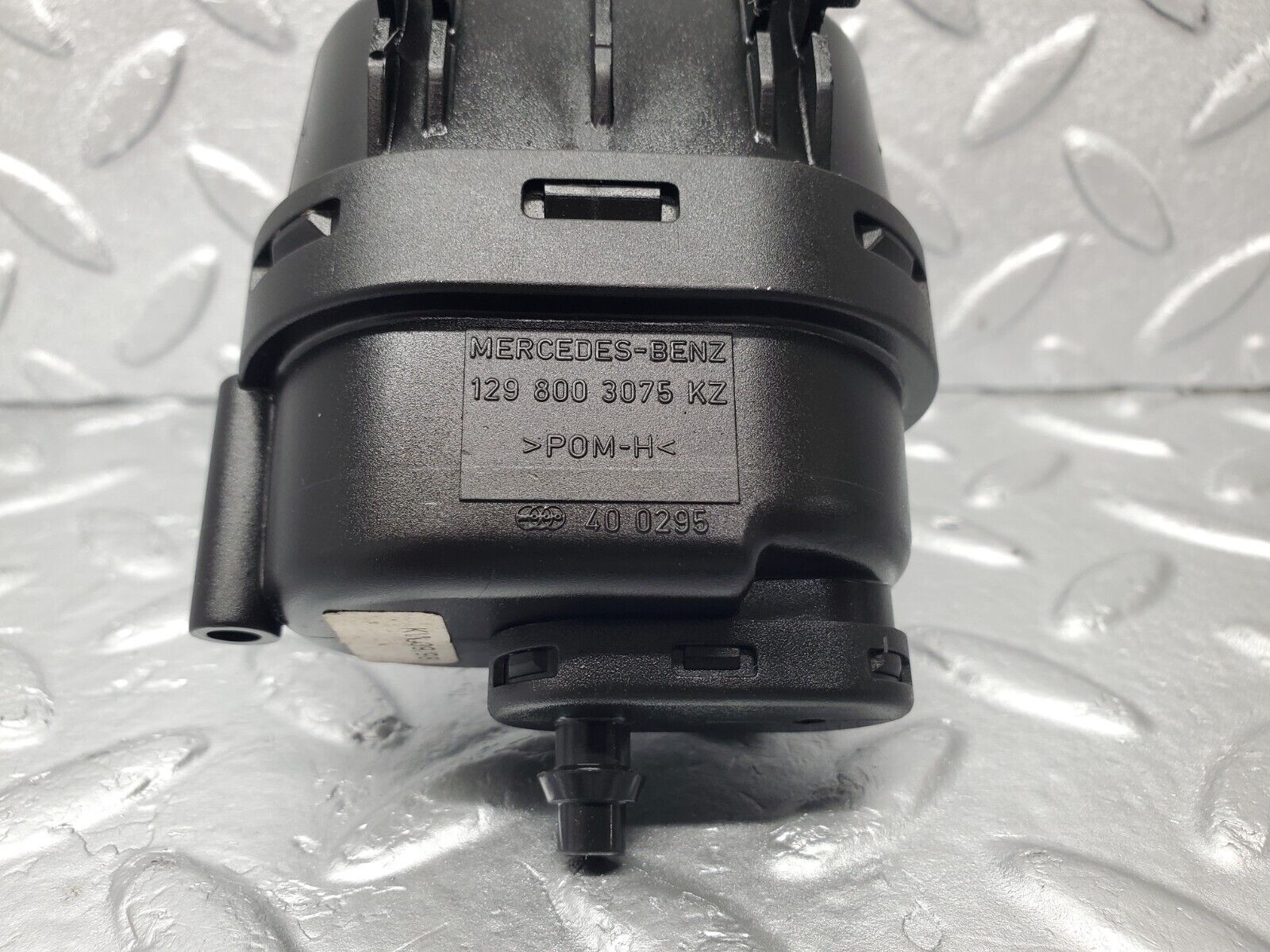 46950 Mercedes-Benz R129 320SL Coupe Trunk Lock Vacuum Actuator 1298003075 1298000025