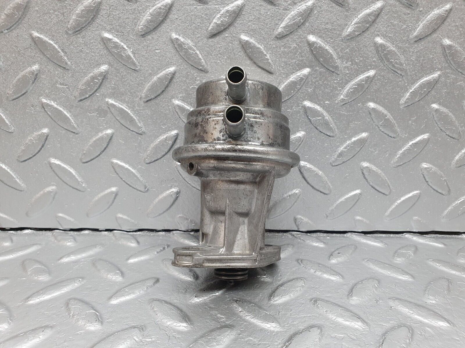 41669 Mercedes-Benz W124 200E Fuel Pump Pierburg 0020916801